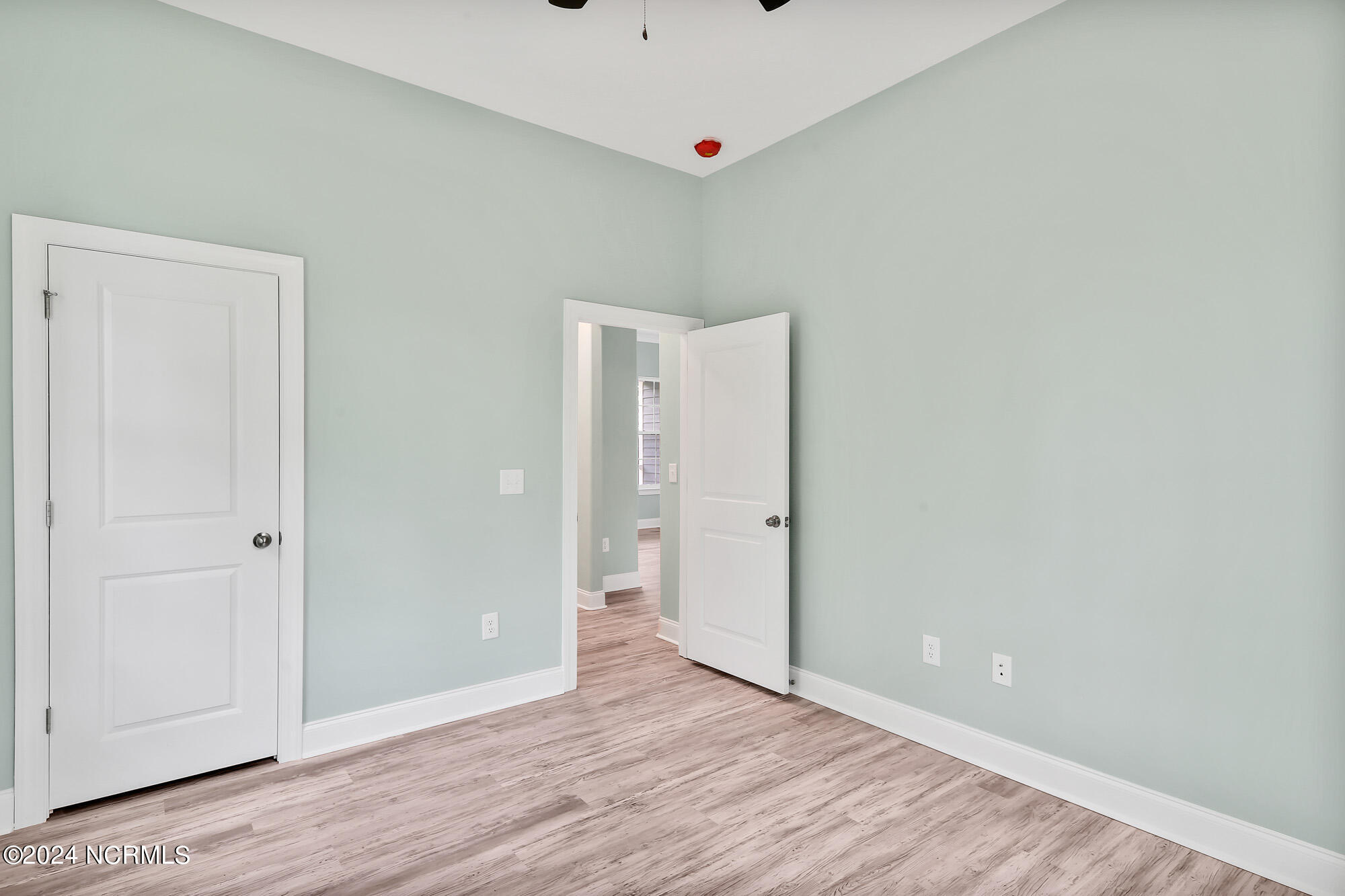 100471538 | Photo 26