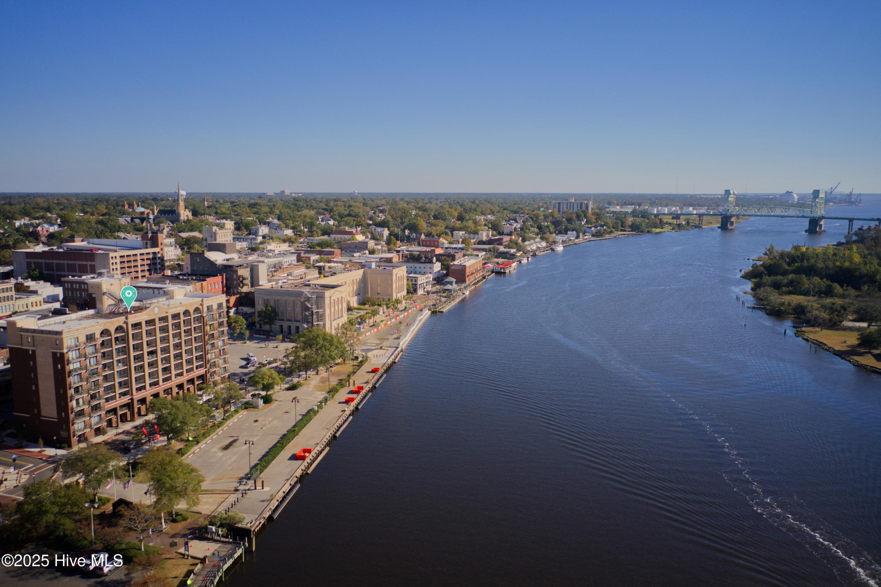 100546499 | Photo 32