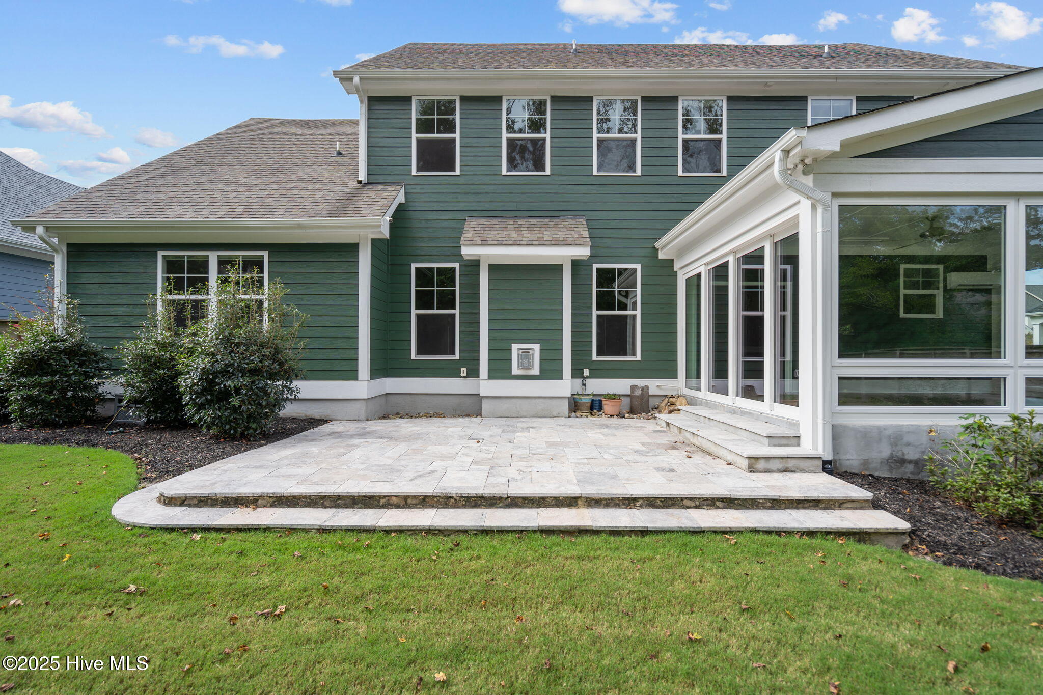 100550410 | Photo 64