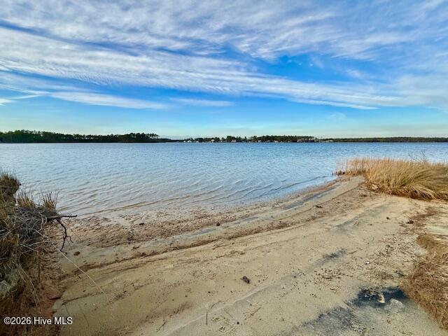 71 Jayne Point, Oriental, NC, 28571