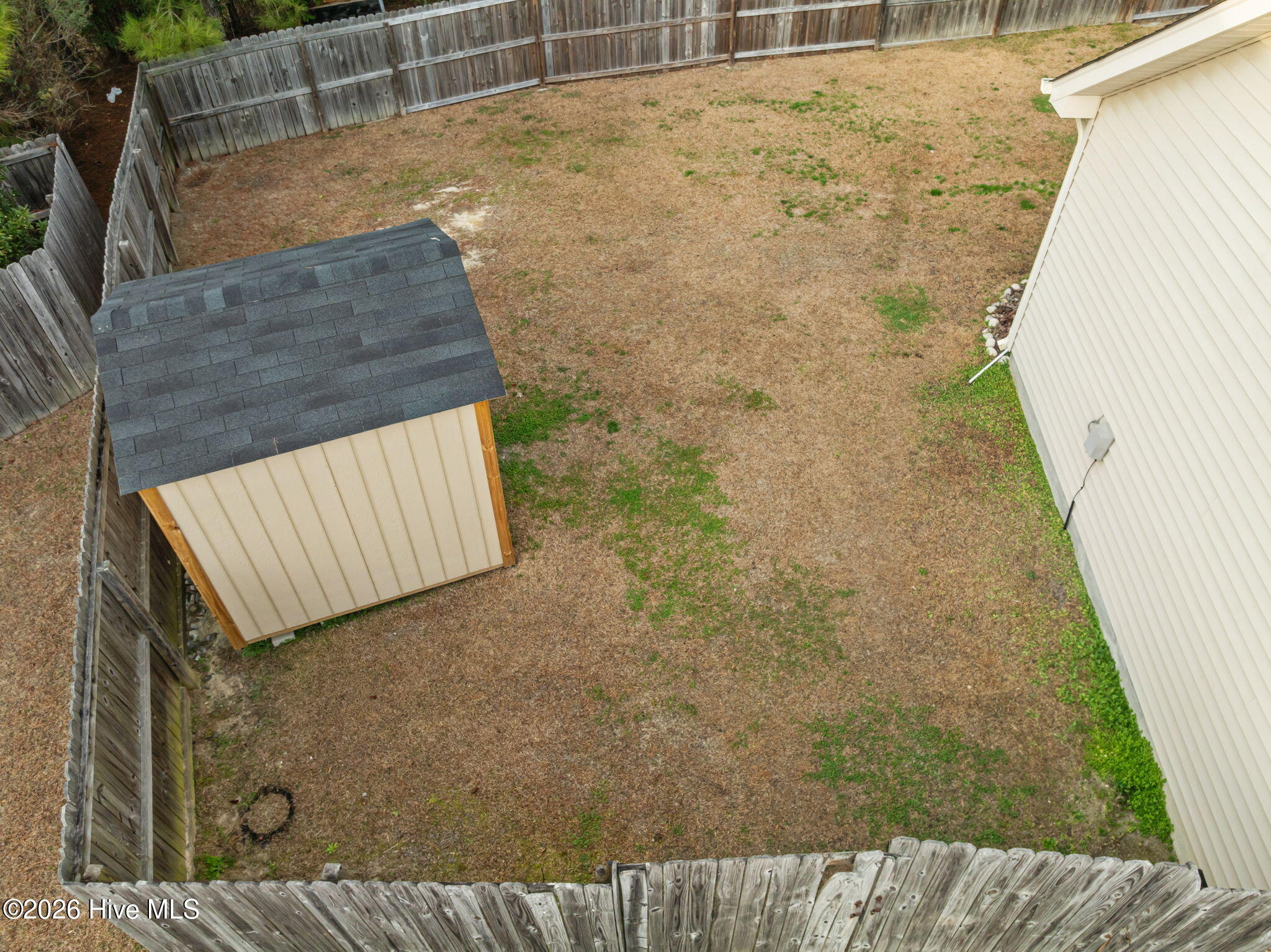 100549428 | Photo 38