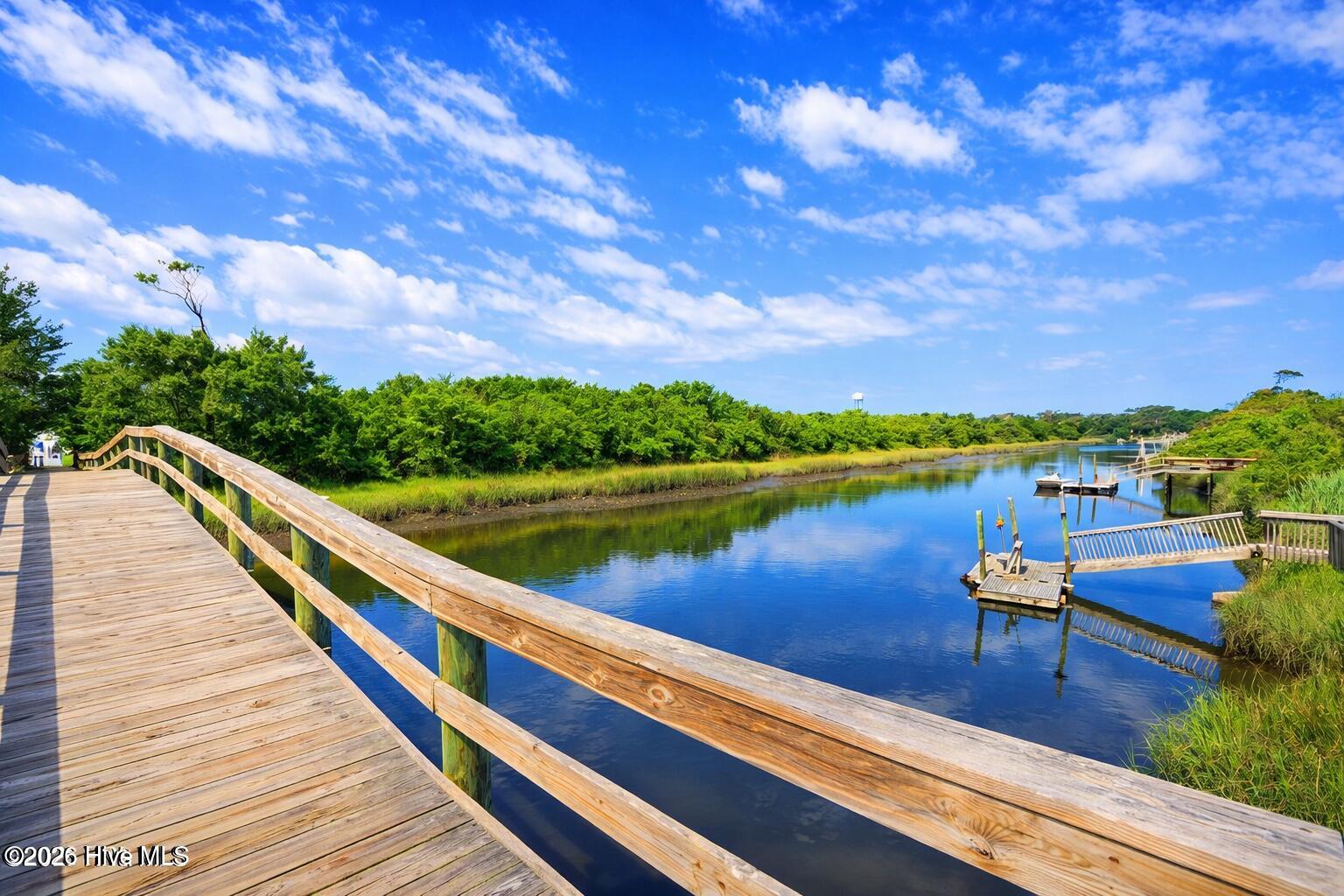 100555403 | Photo 43