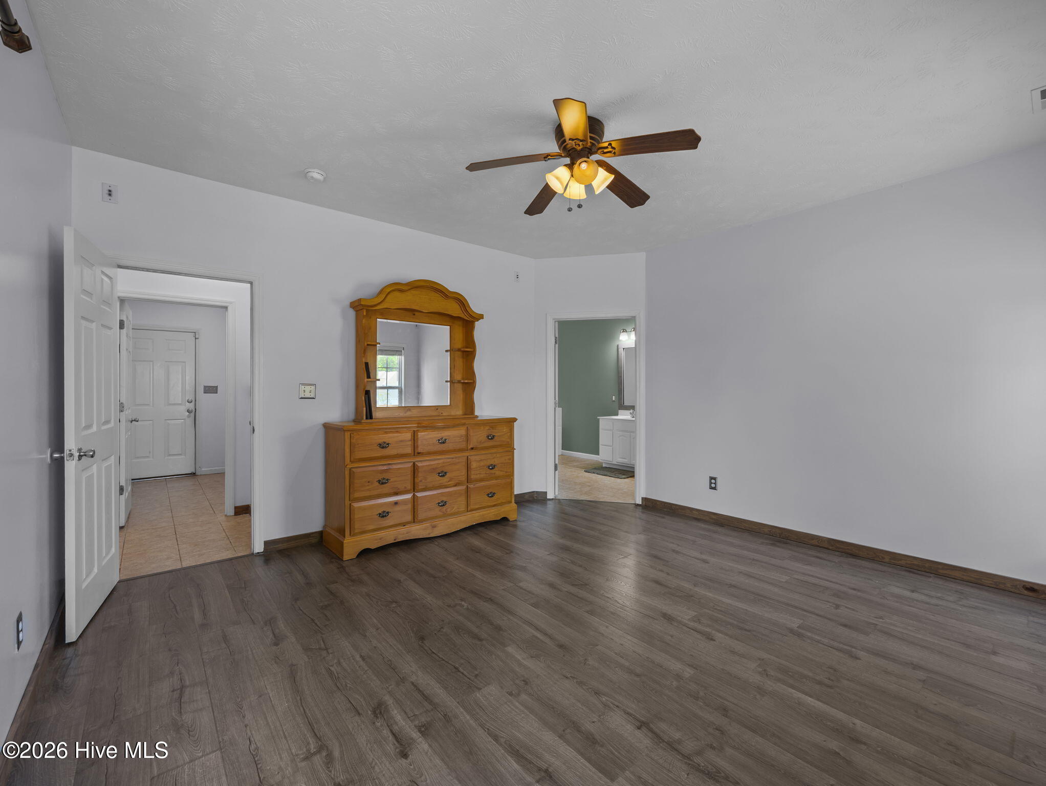 100567652 | Photo 21