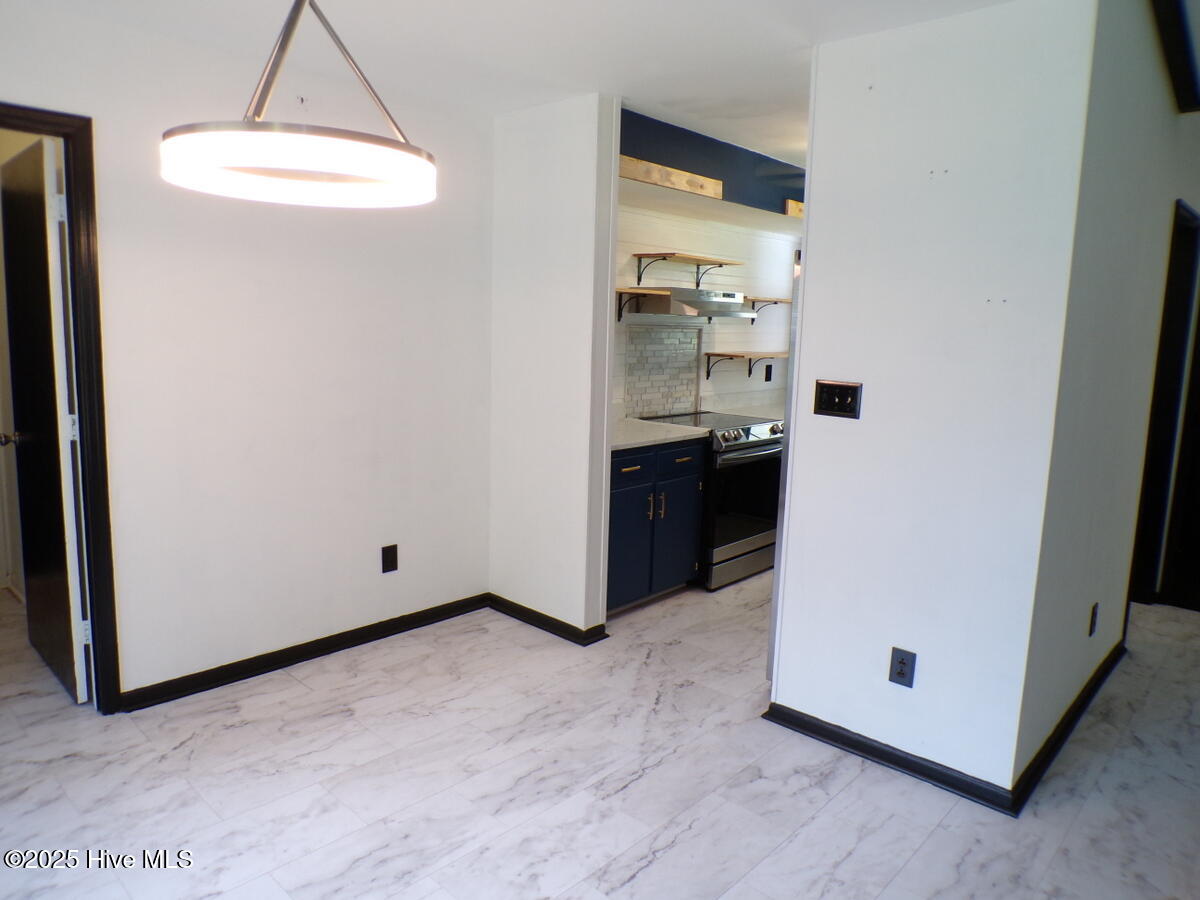 100523596 | Photo 17