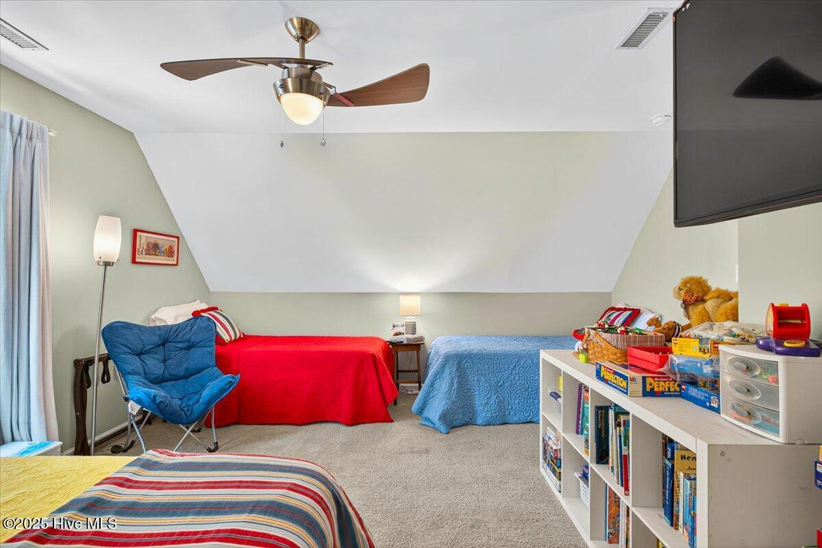 100518742 | Photo 36