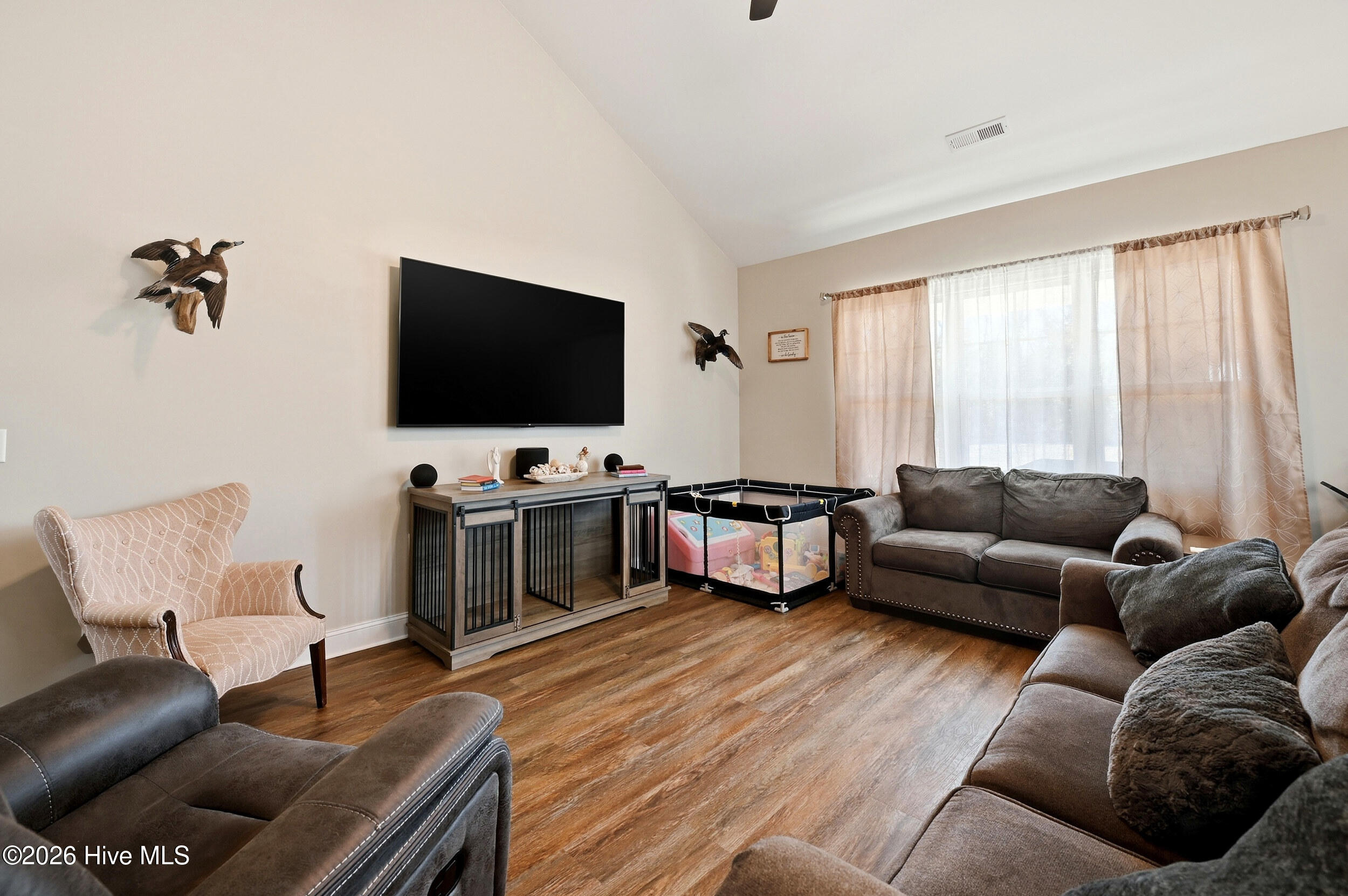 35 W Waverly Drive, Burgaw, NC 28425 – photo 6: 8_35 w waverly dr-0008