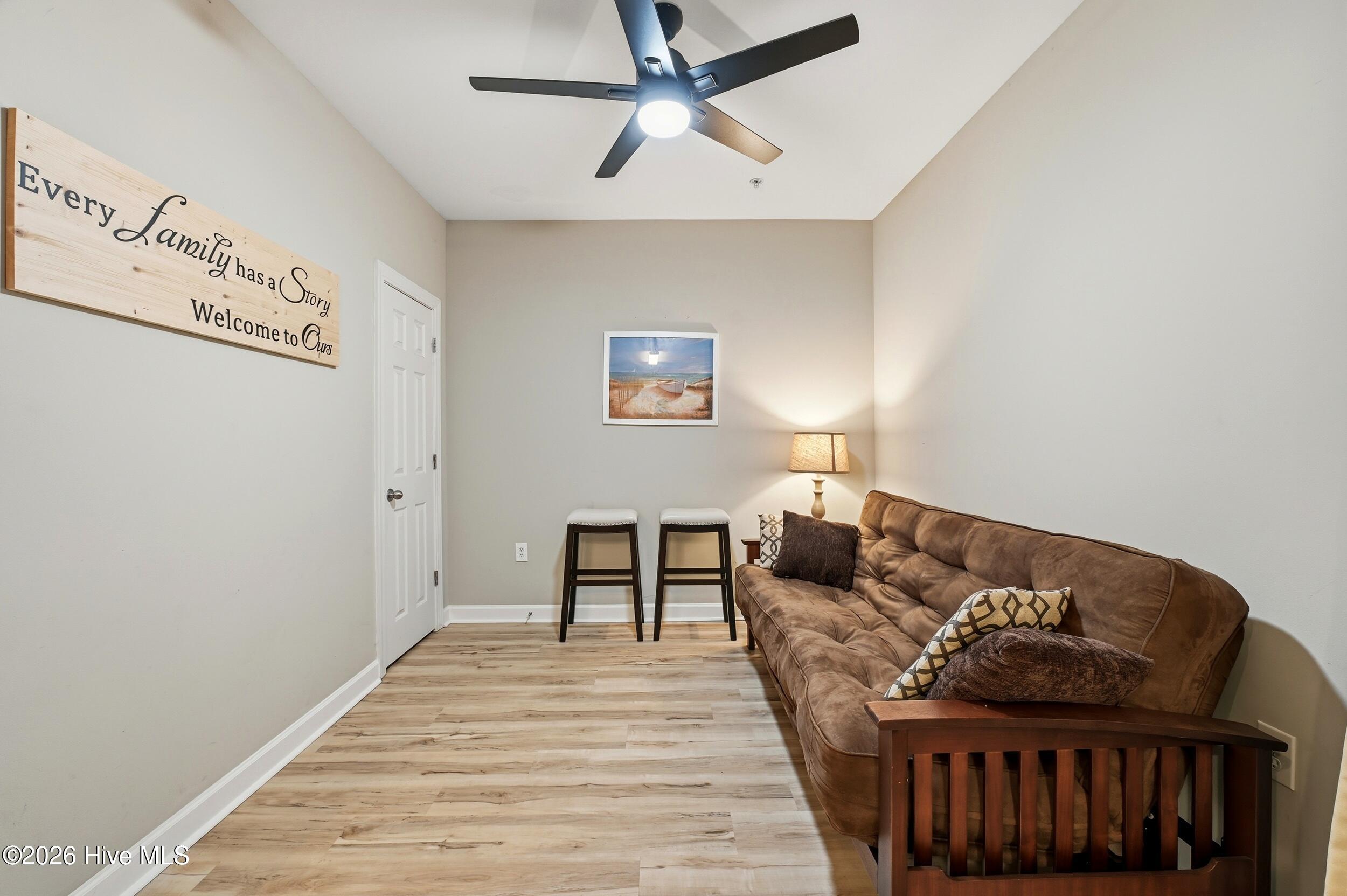 100553296 | Photo 12