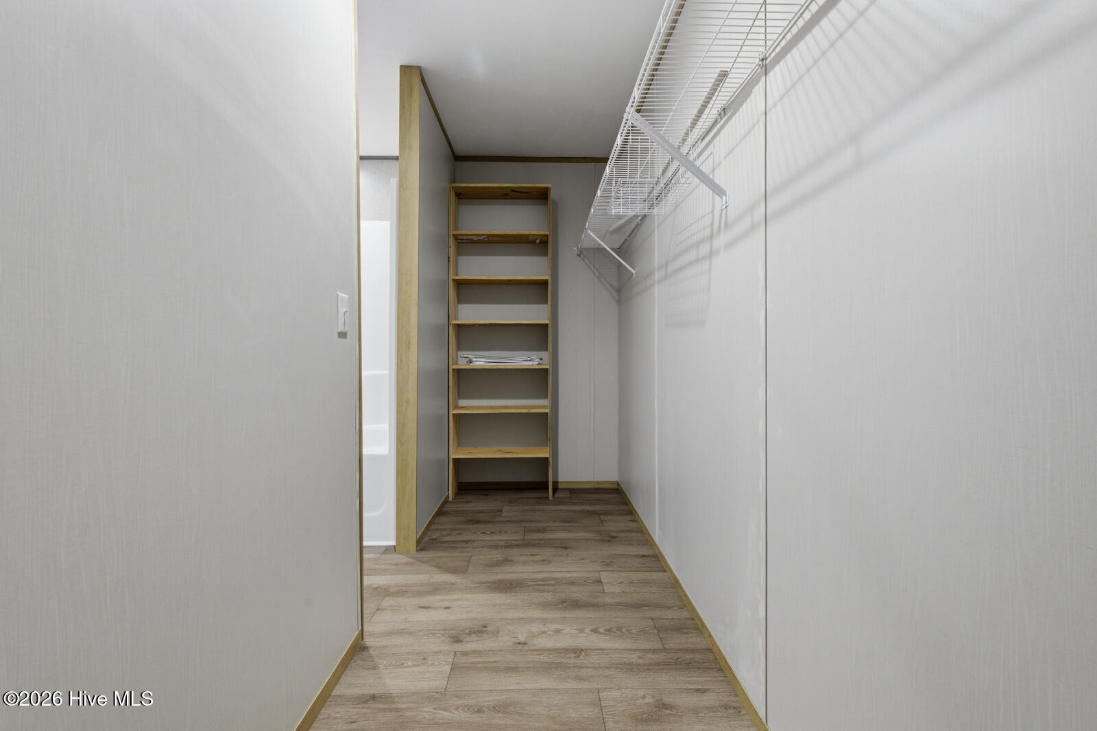 100565358 | Photo 20