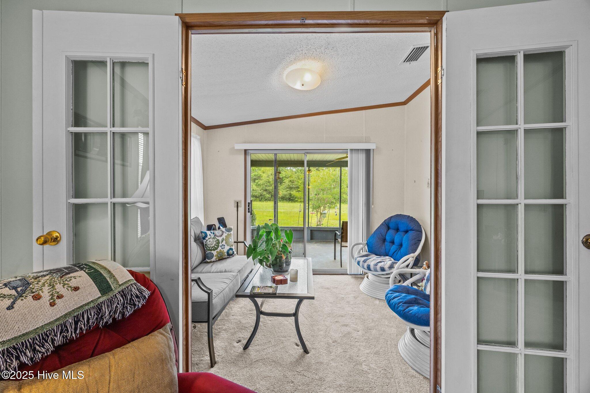 100514117 | Photo 20