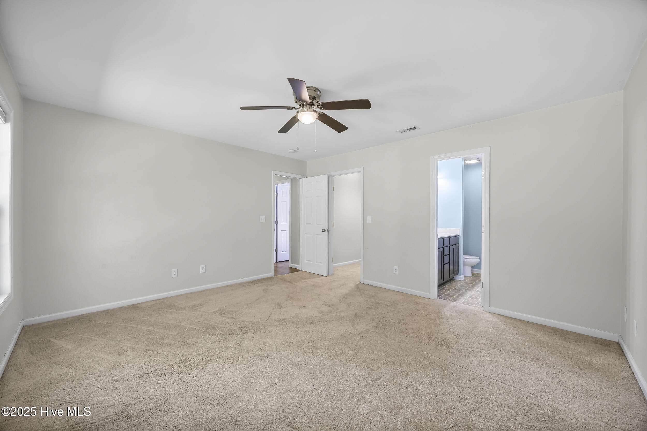 100533405 | Photo 29