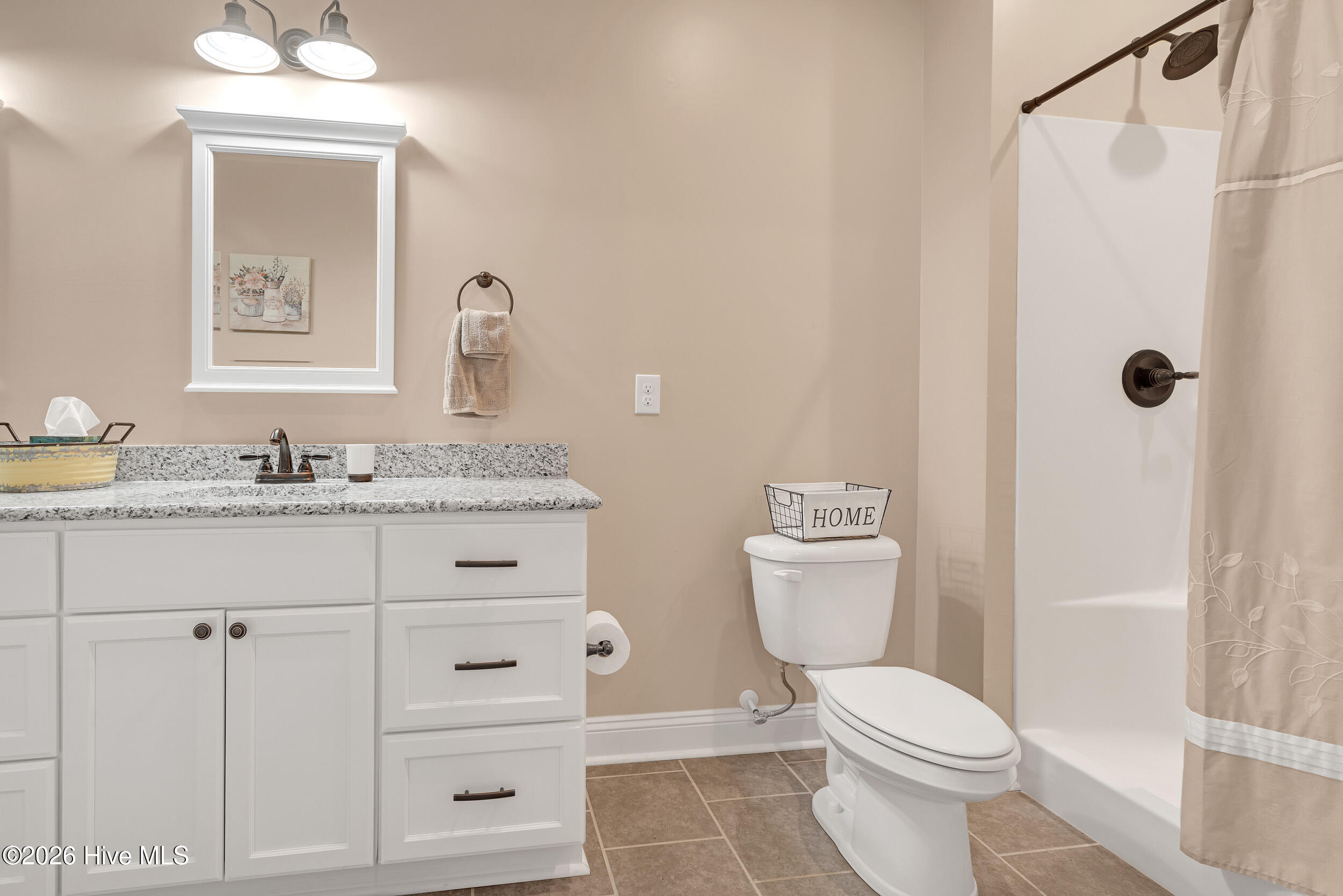 100549984 | Photo 21