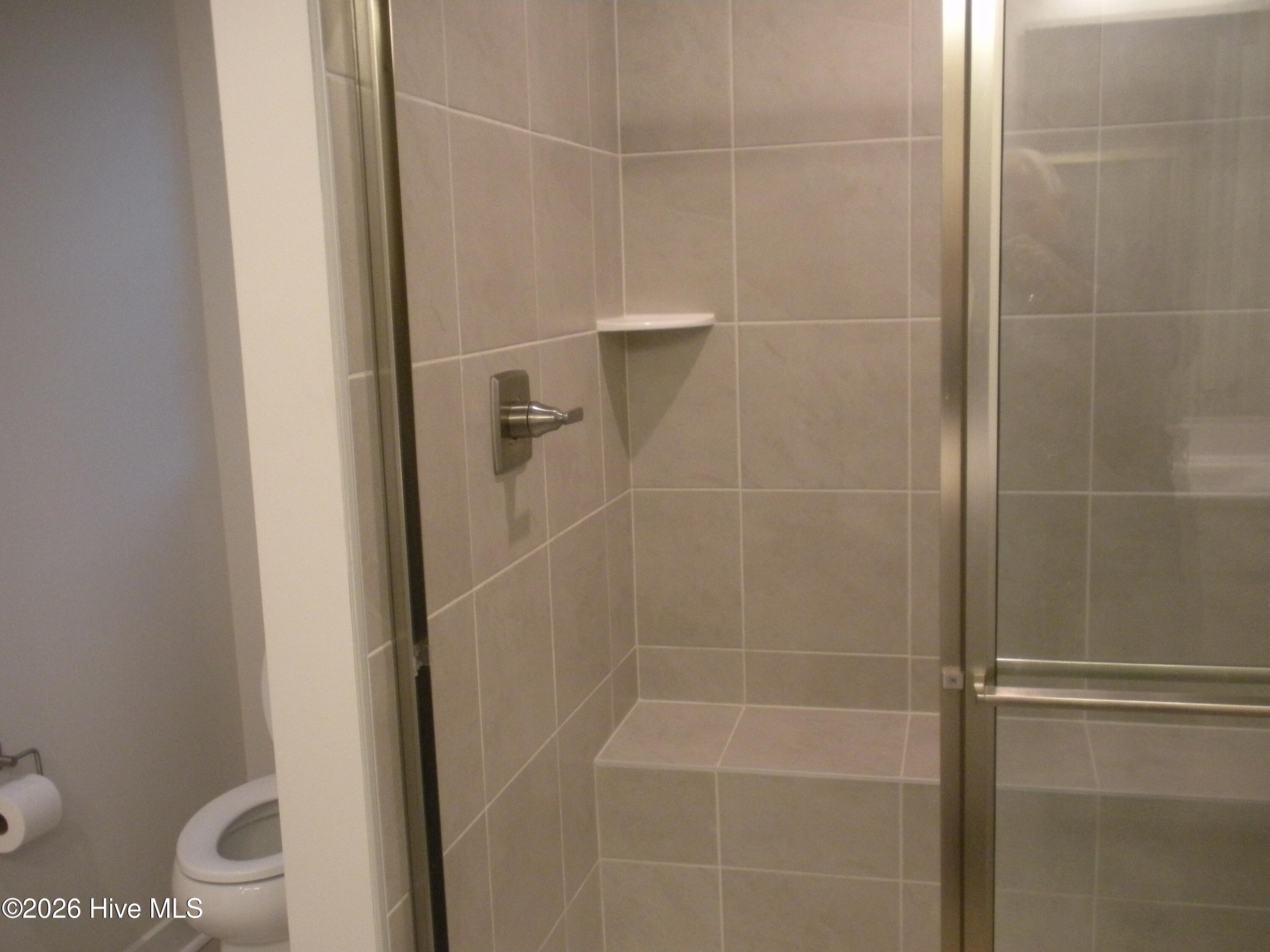 100548269 | Photo 16