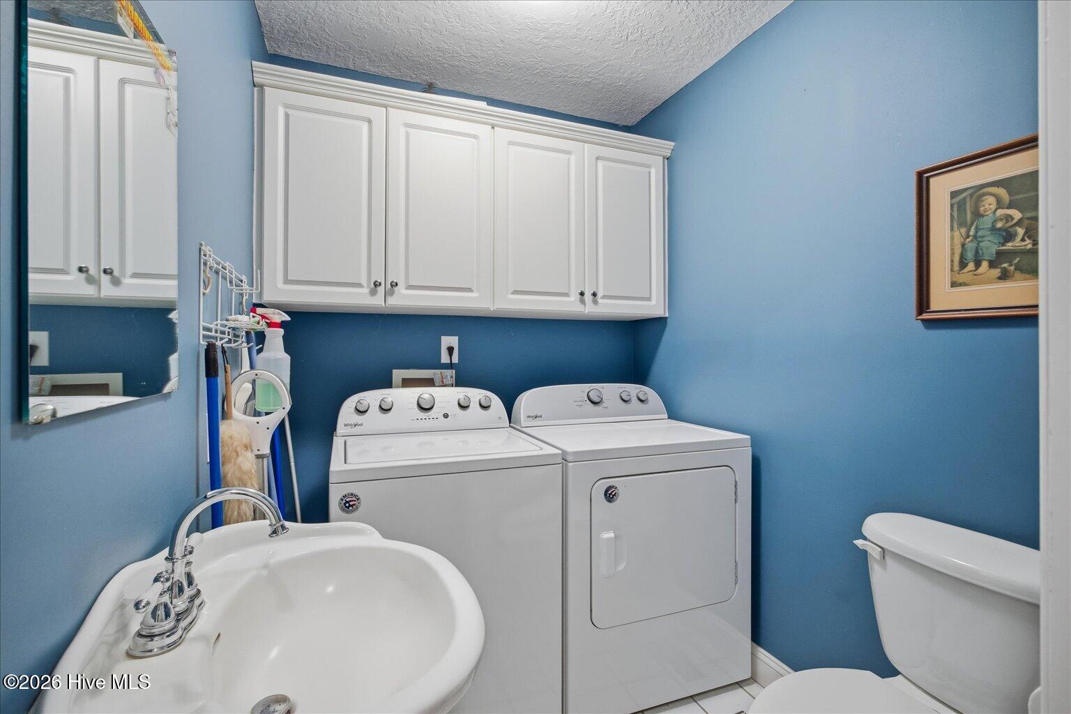 100560950 | Photo 34