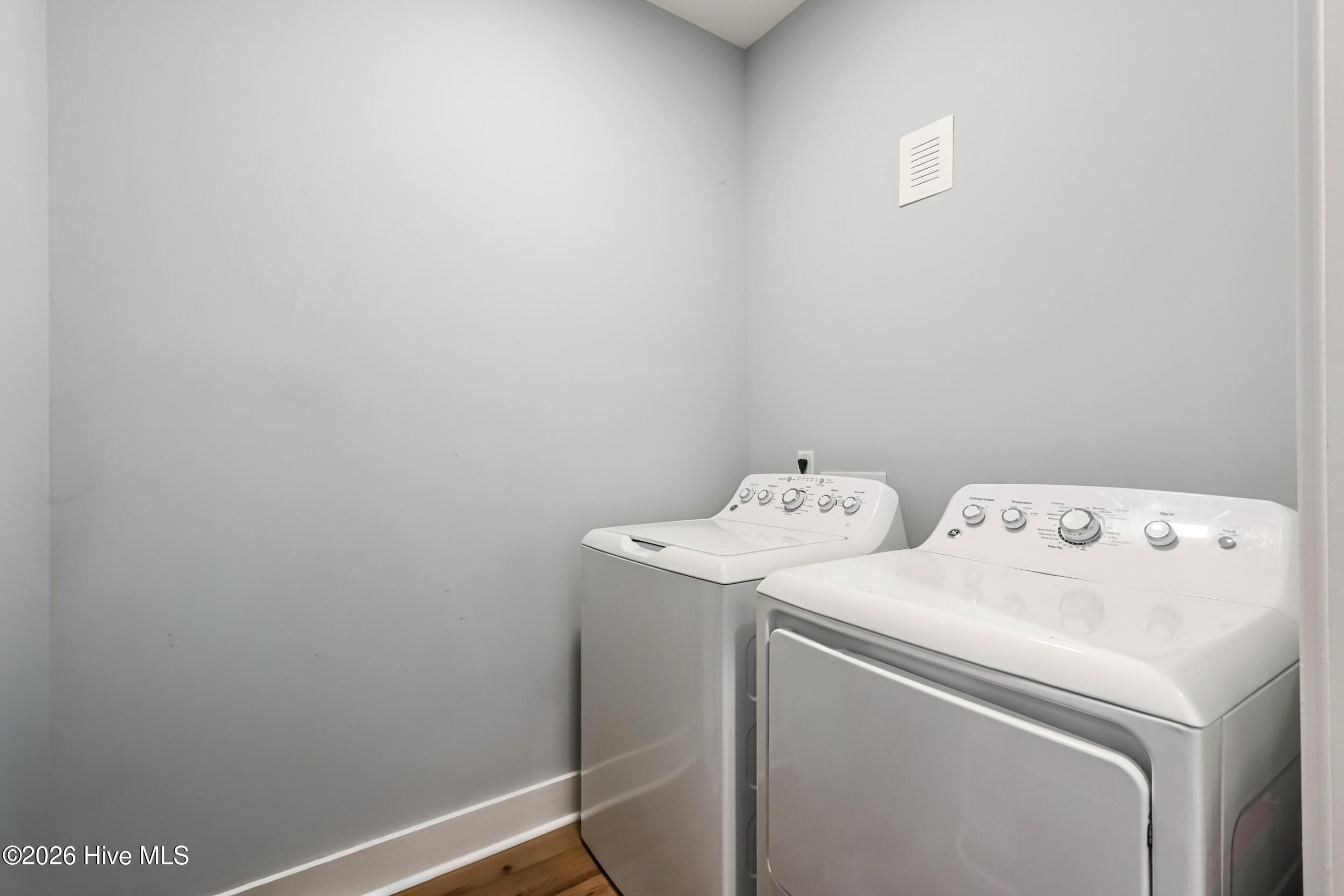 100558467 | Photo 17