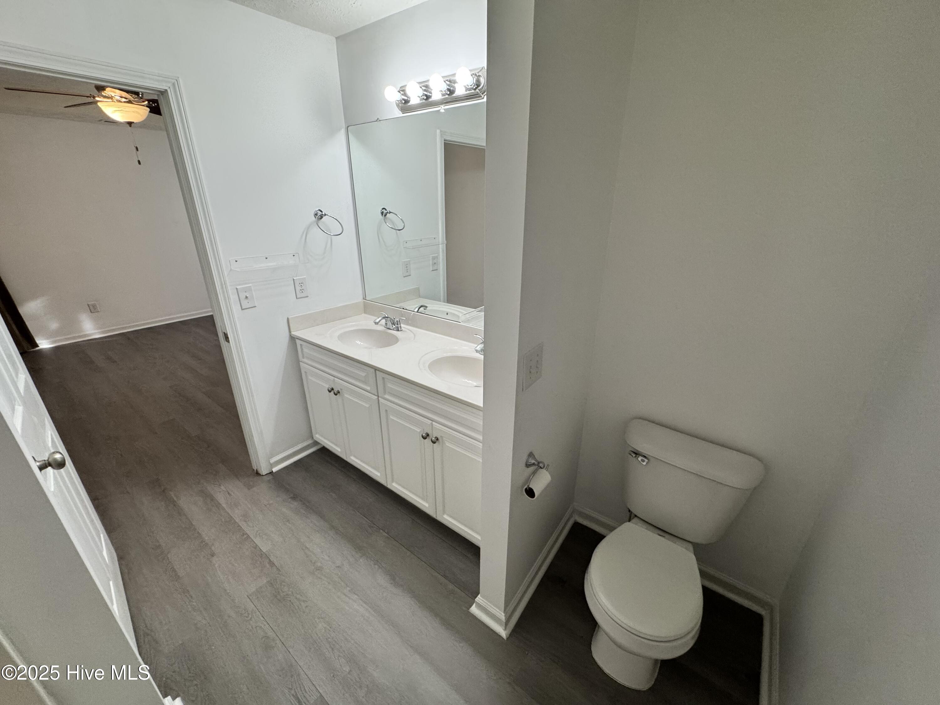 100546711 | Photo 11