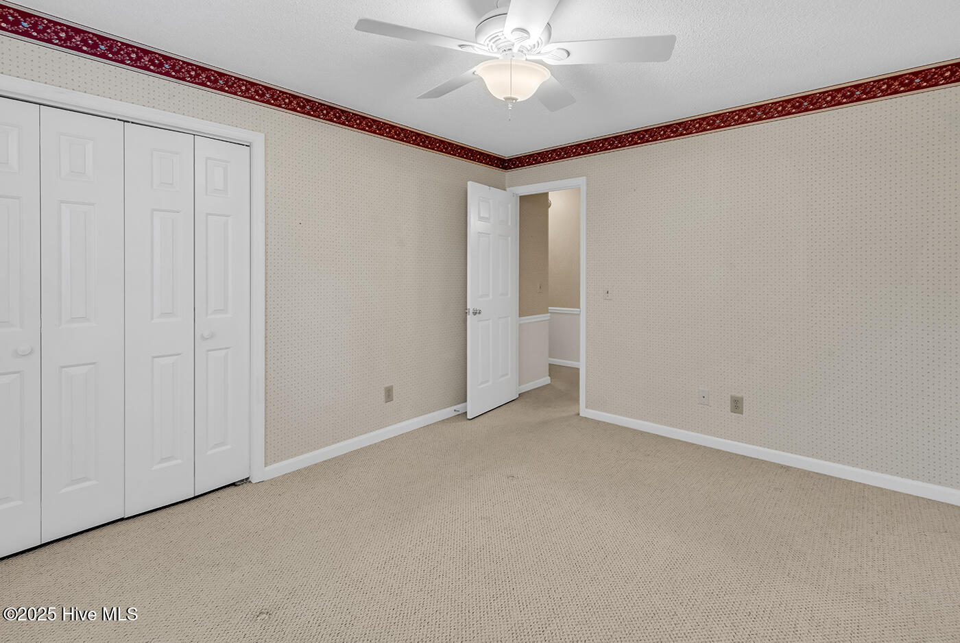 100536958 | Photo 24