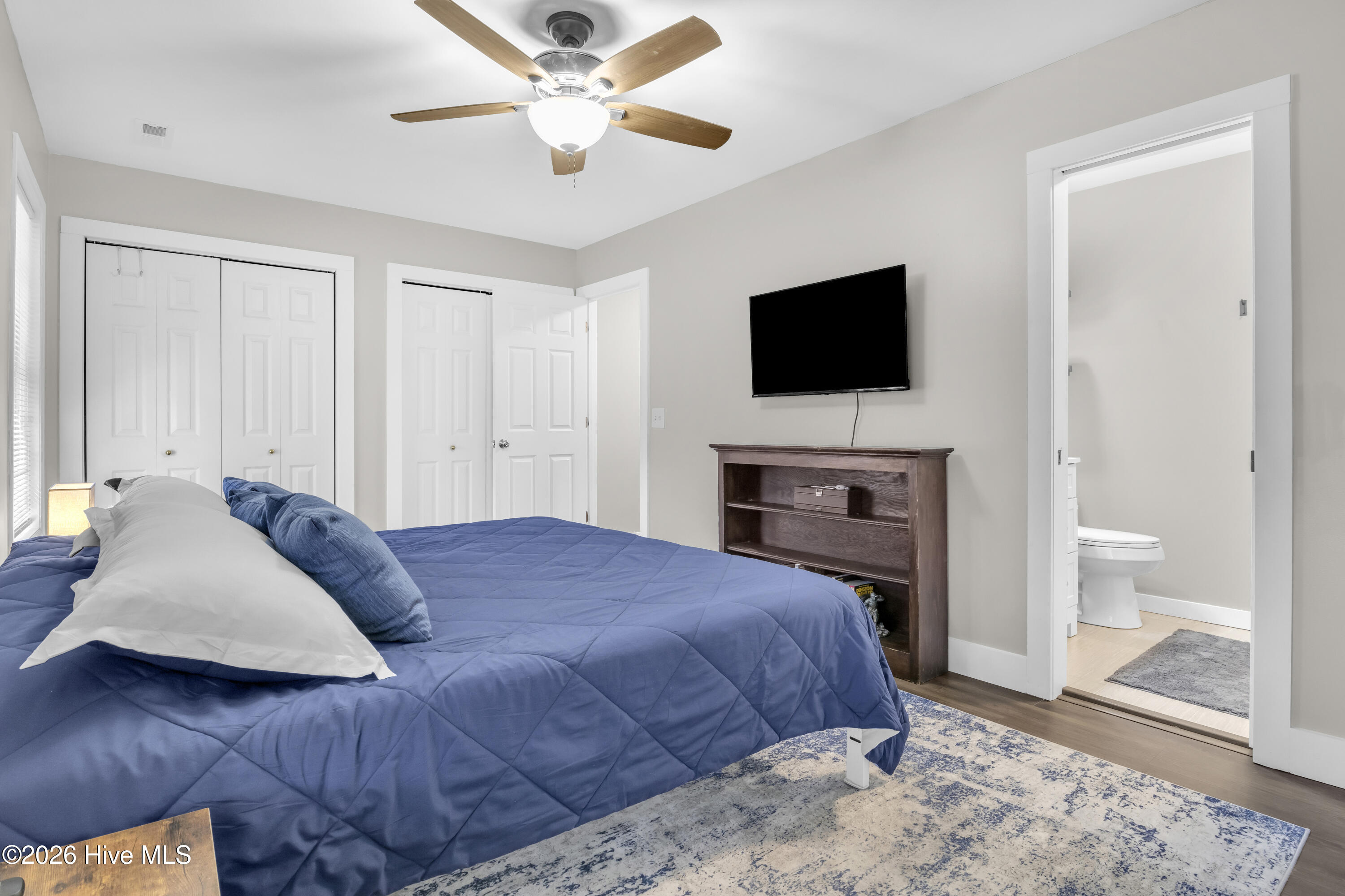 100561178 | Photo 22