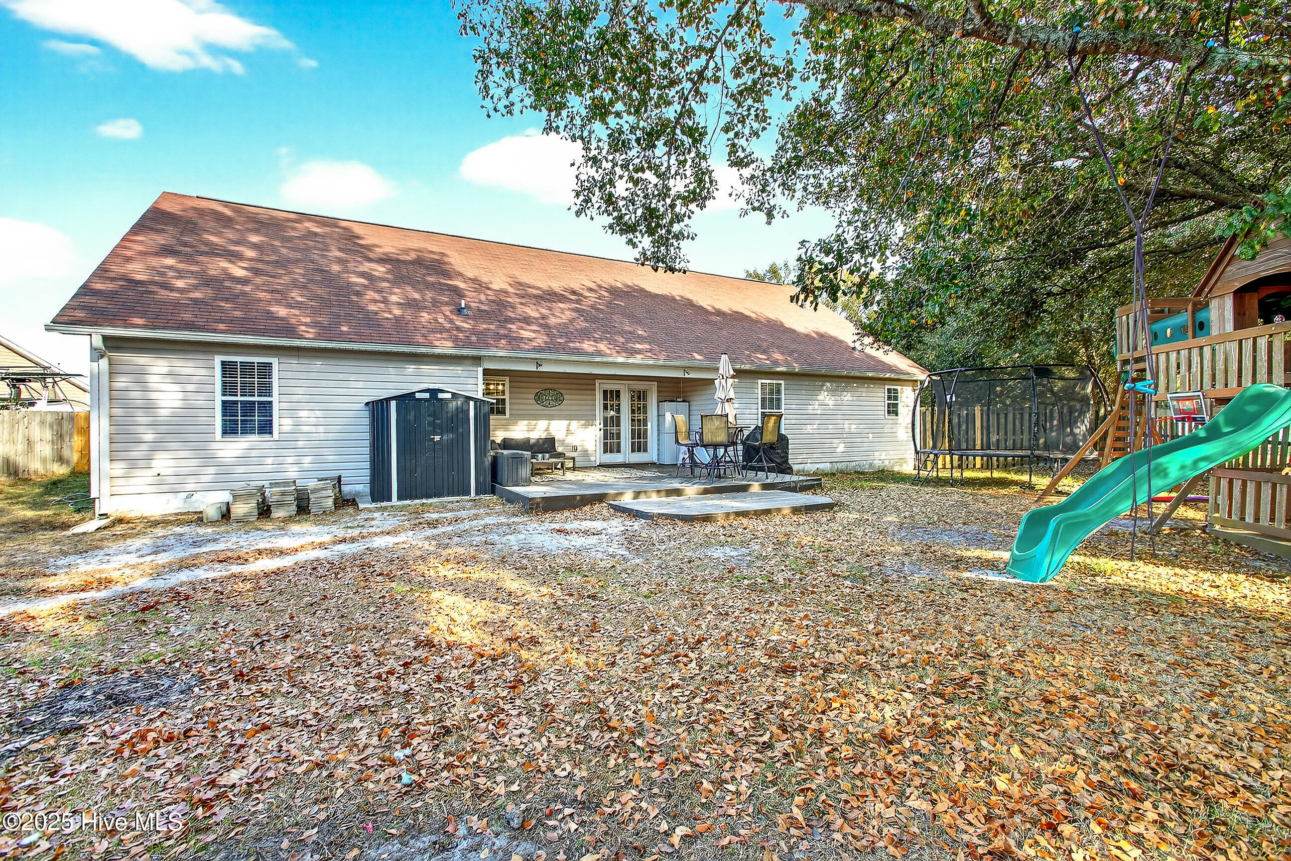 100543509 | Photo 26