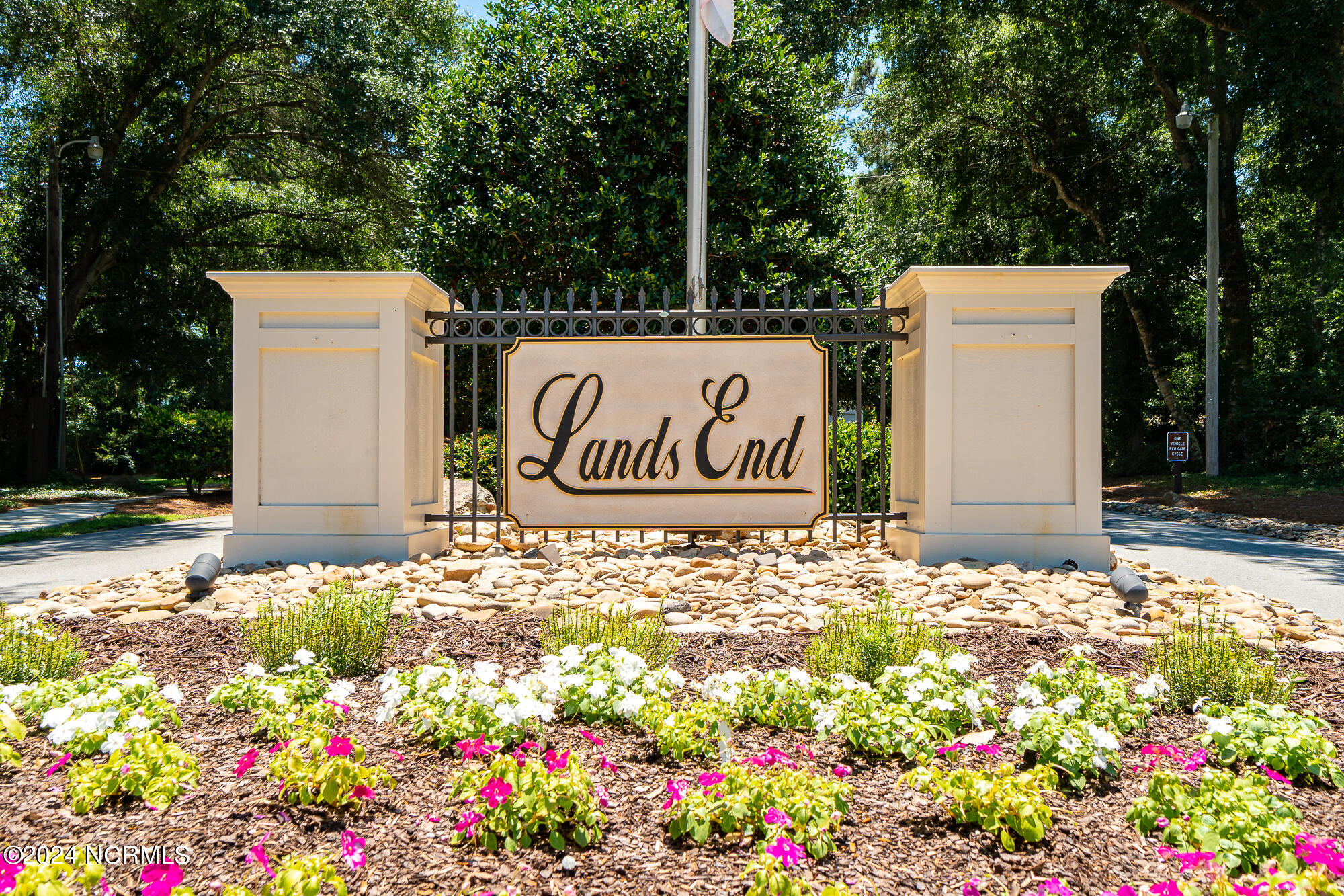 100527912 | Photo 19