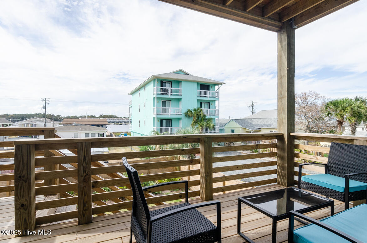 100549304 | Photo 25