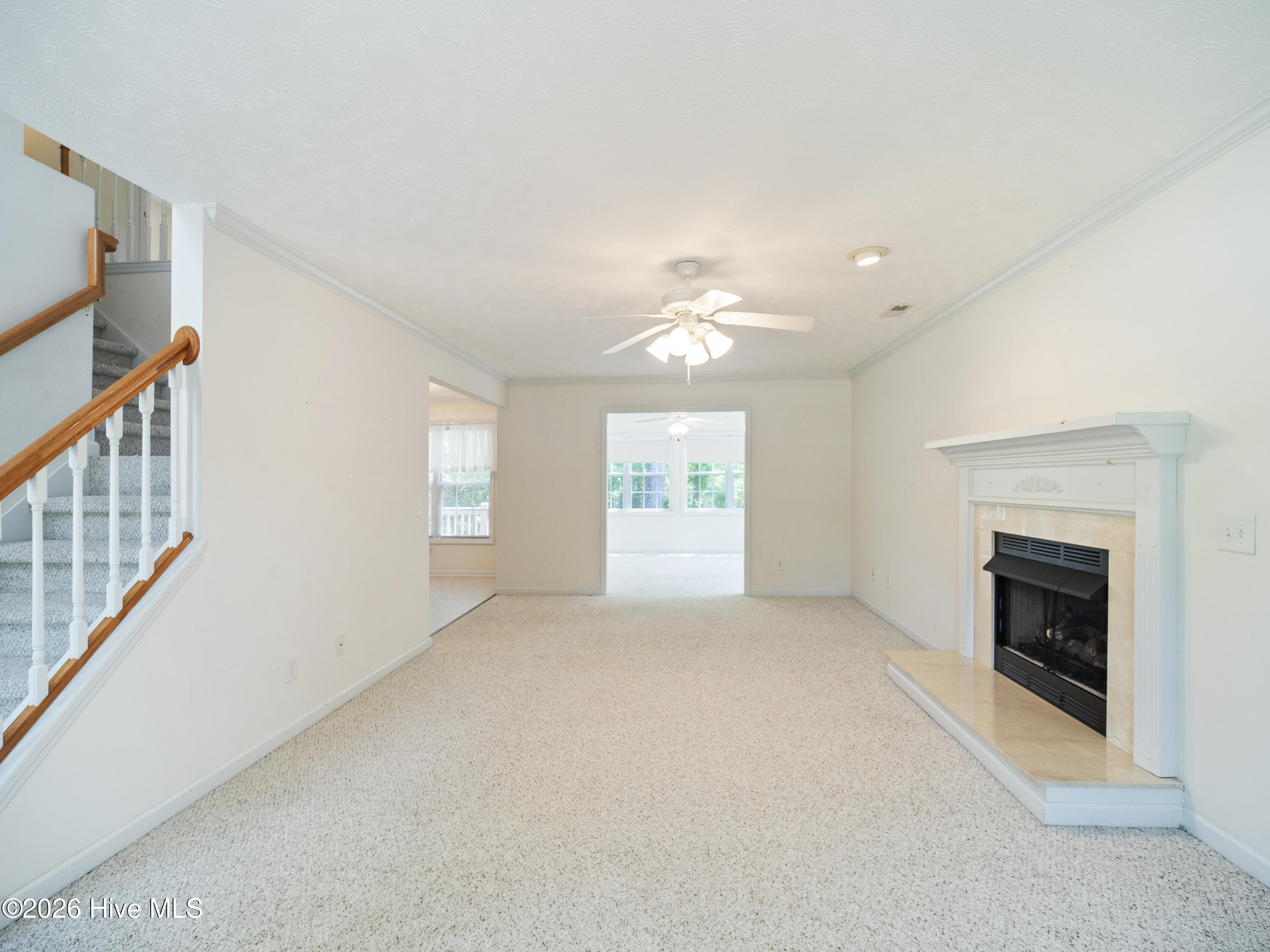 100570640 | Photo 12