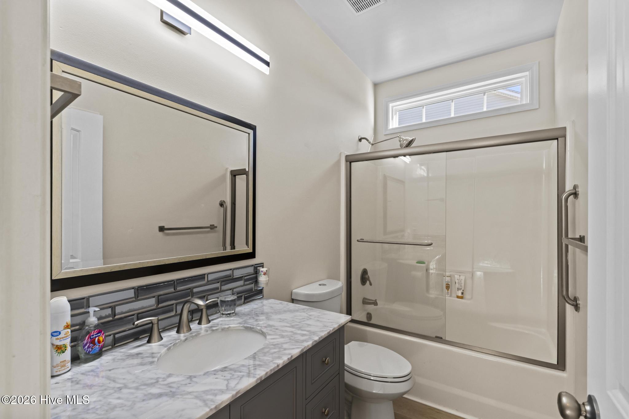 100550507 | Photo 21