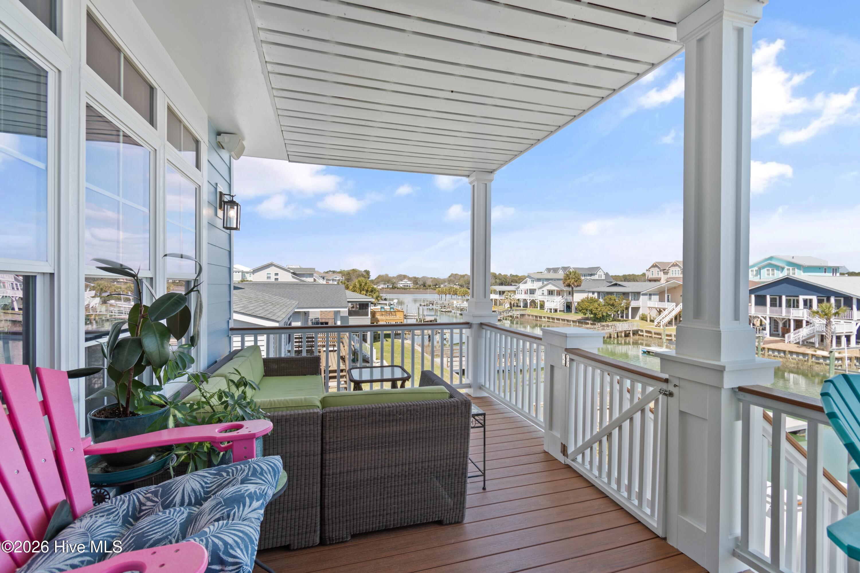 100562772 | Photo 76