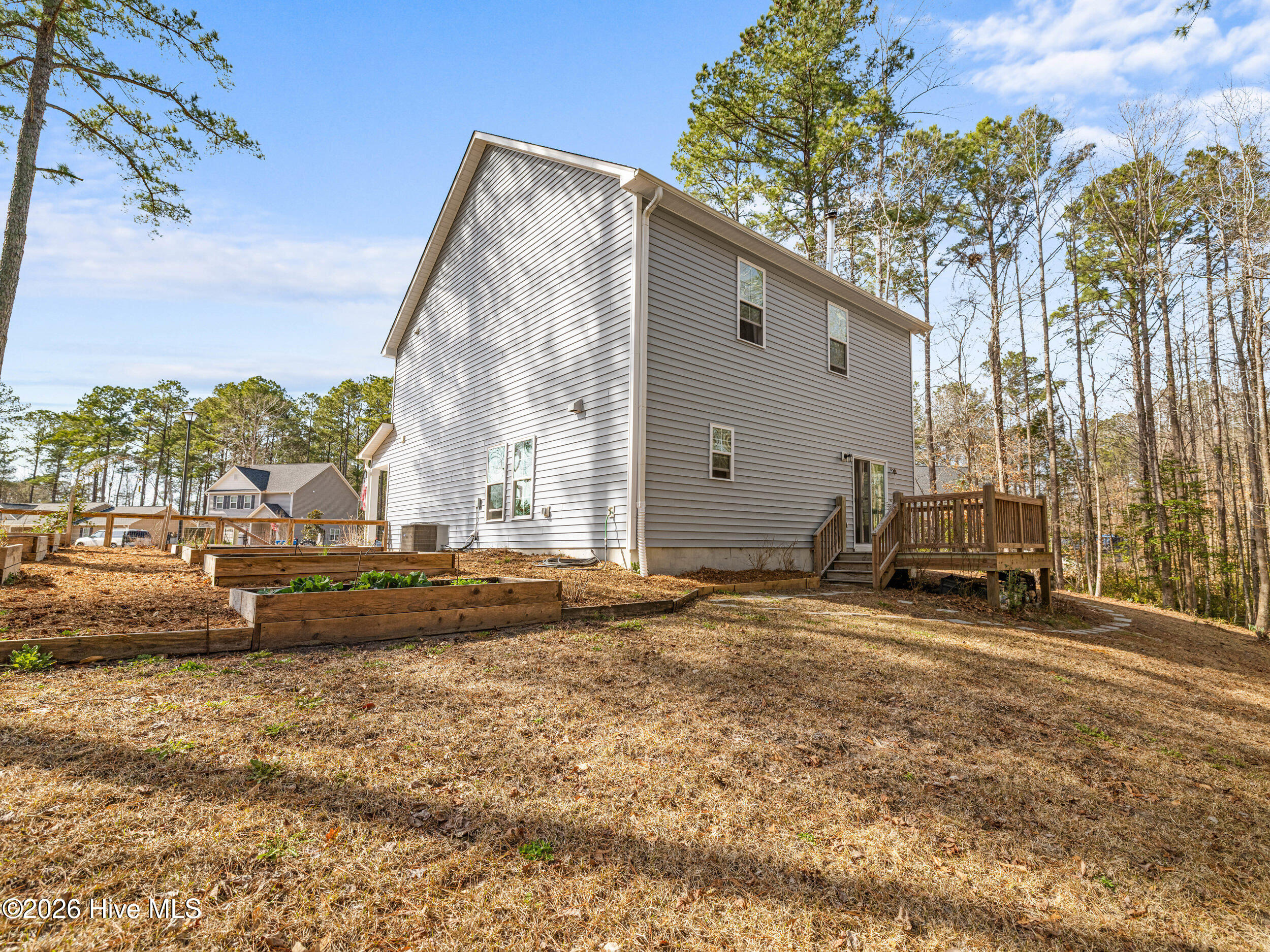 100558735 | Photo 59