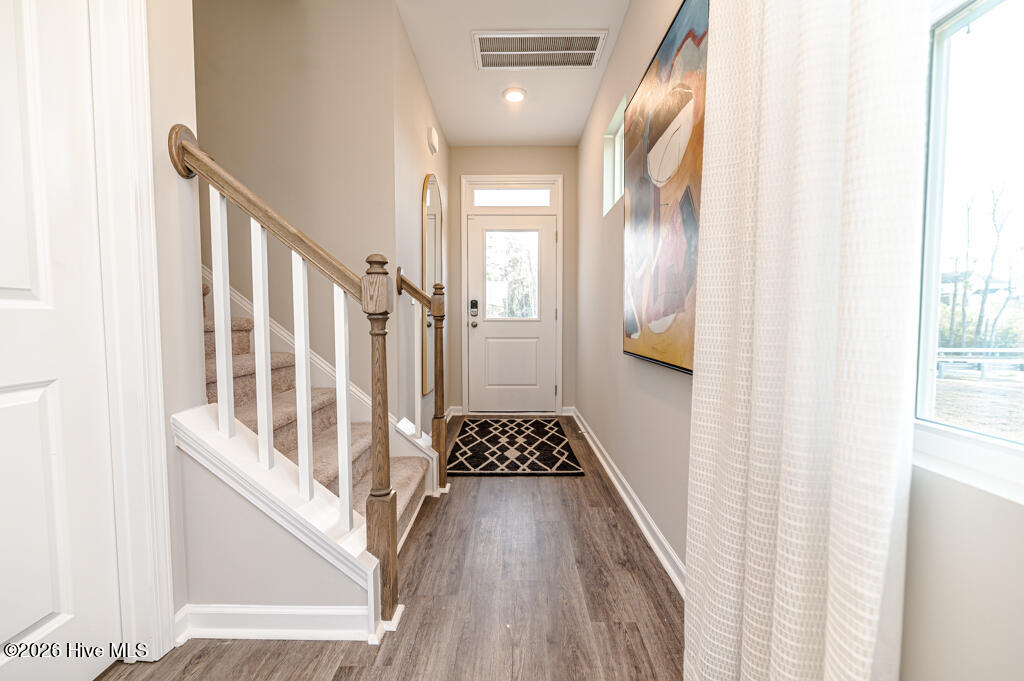 100550203 | Photo 13