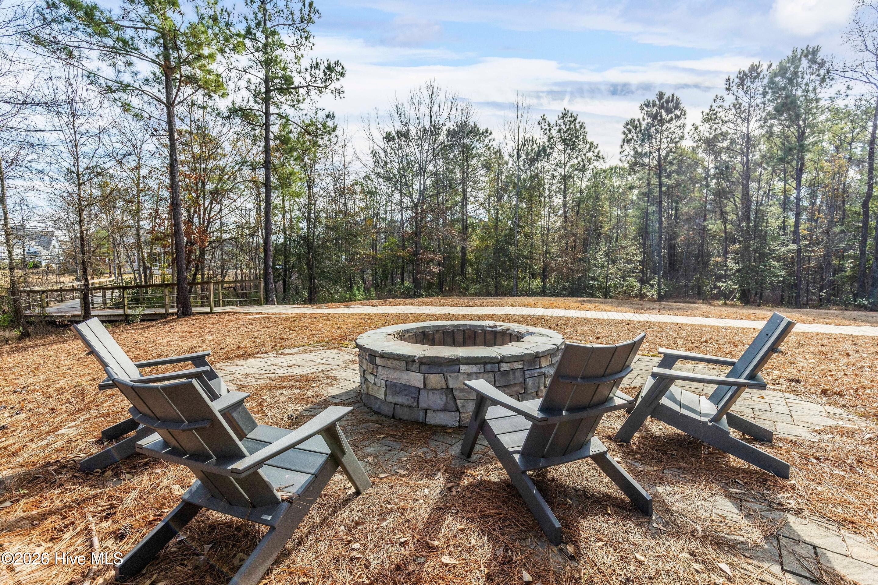 100546830 | Photo 94