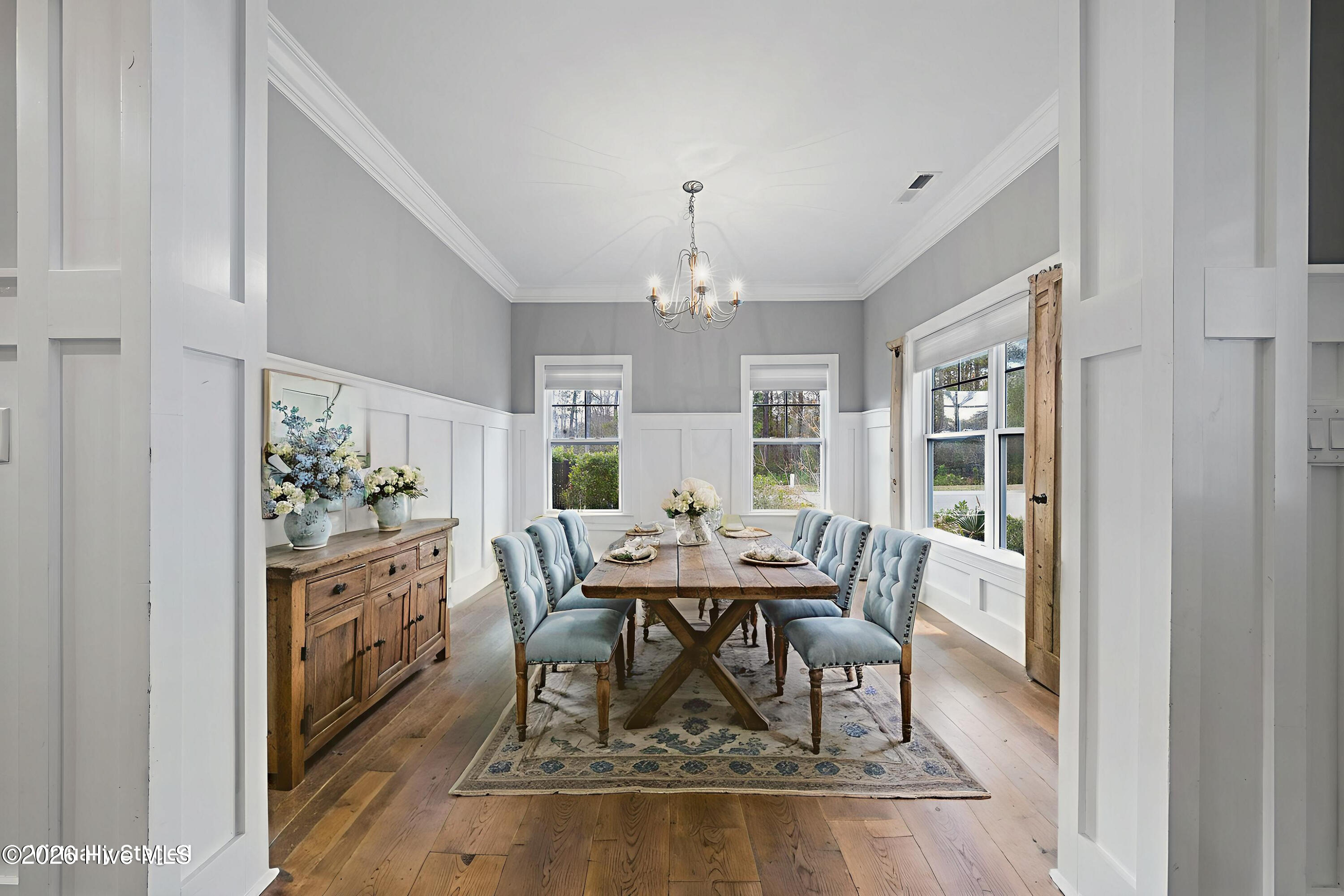 100544124 | Photo 10