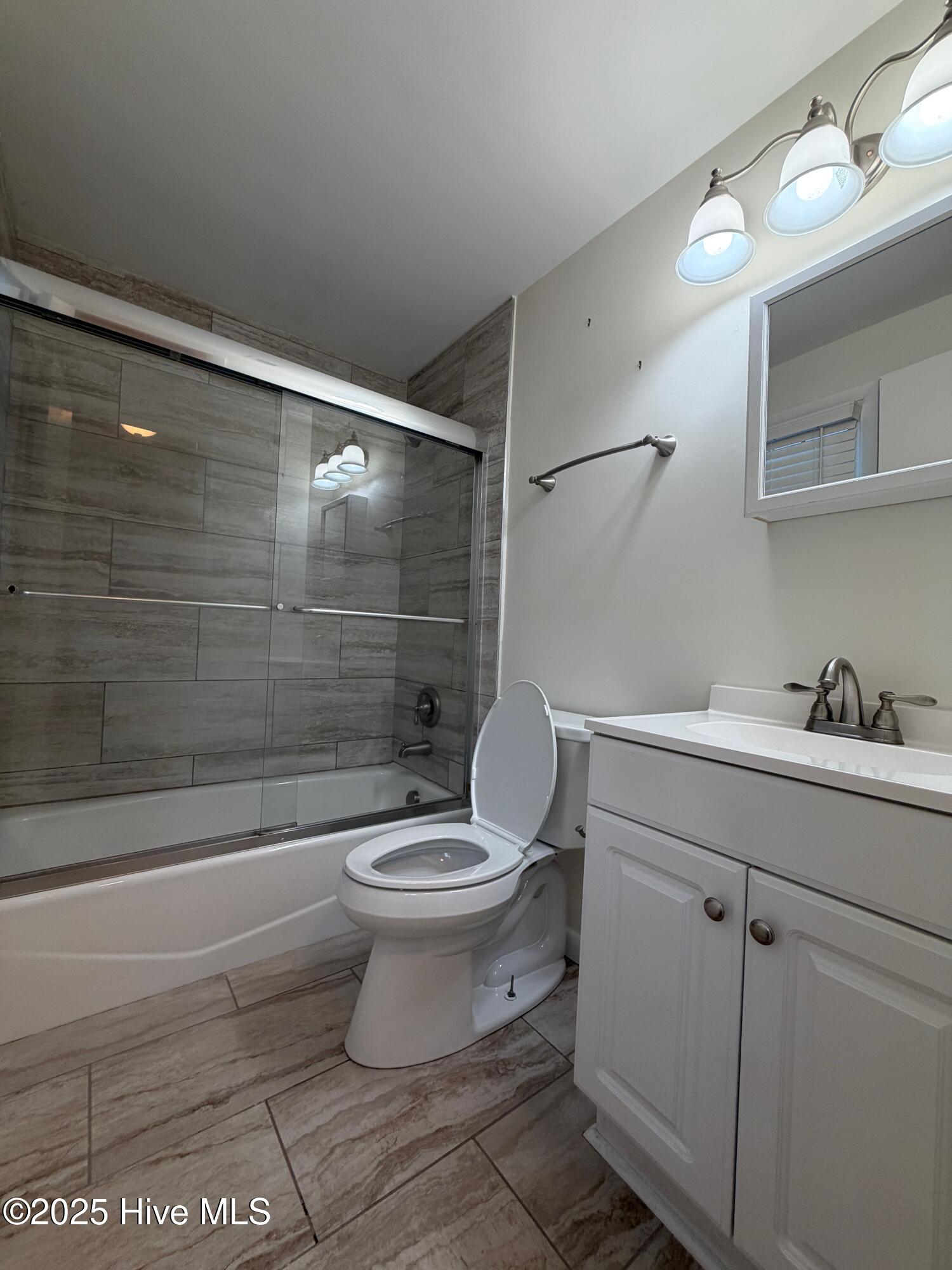 100533977 | Photo 27