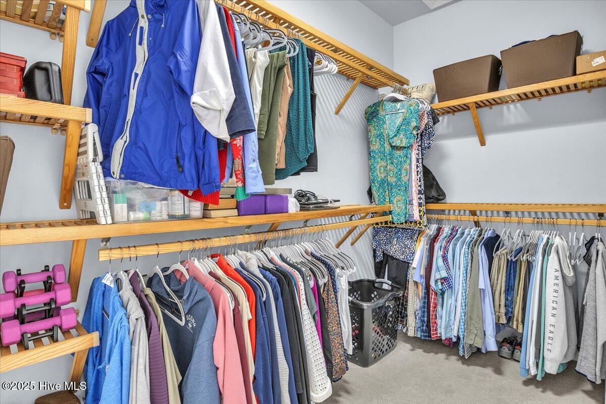 100545391 | Photo 23