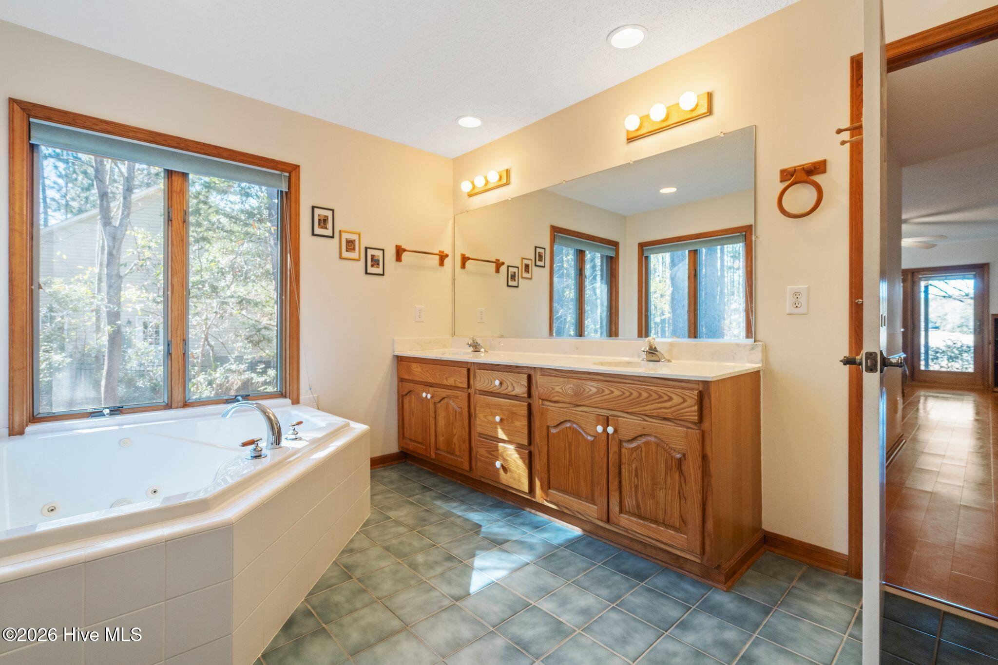 100552539 | Photo 52