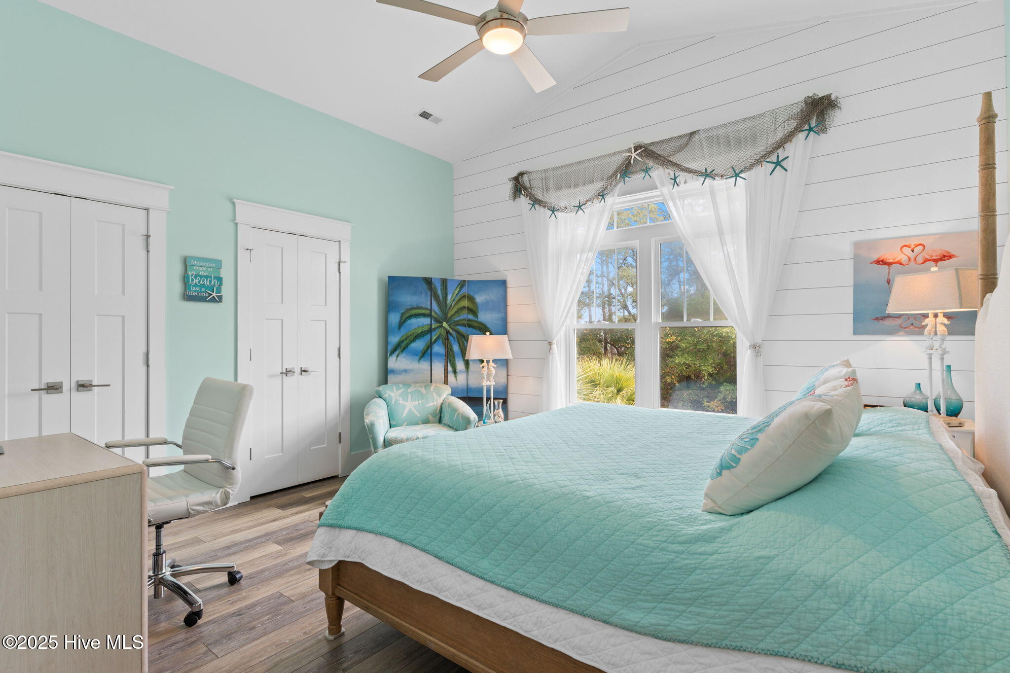 100543209 | Photo 38