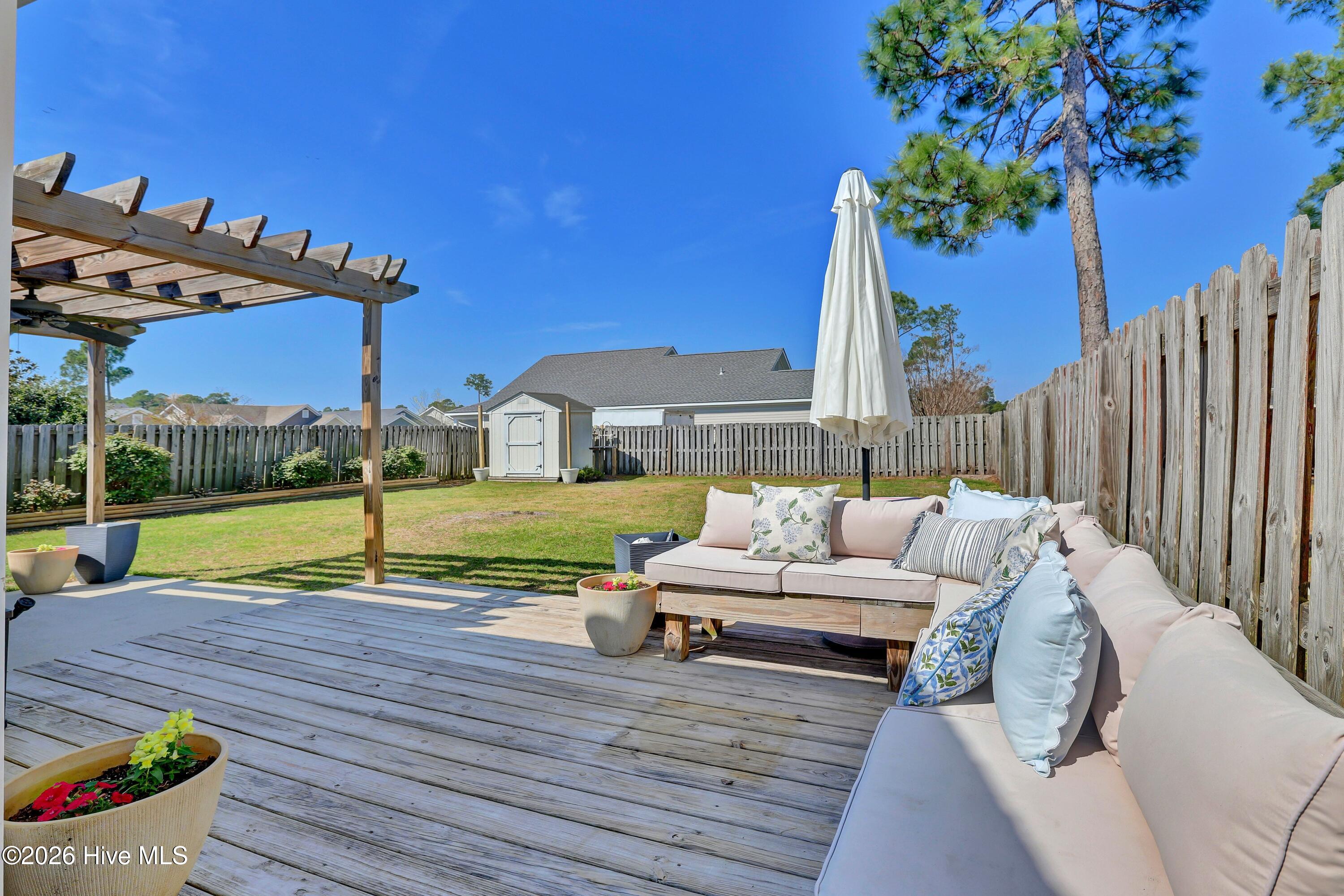 100561513 | Photo 23