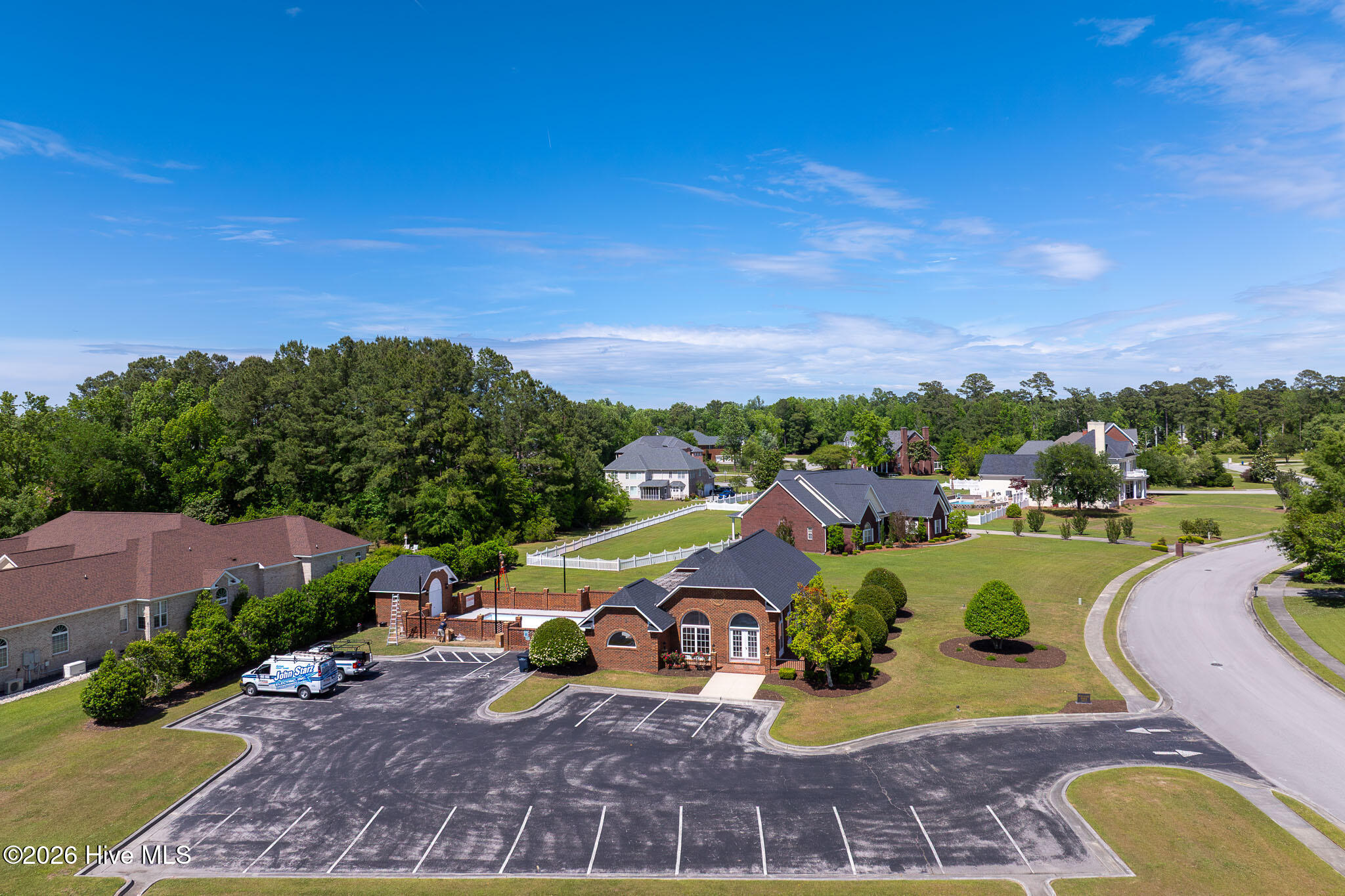 100570266 | Photo 91