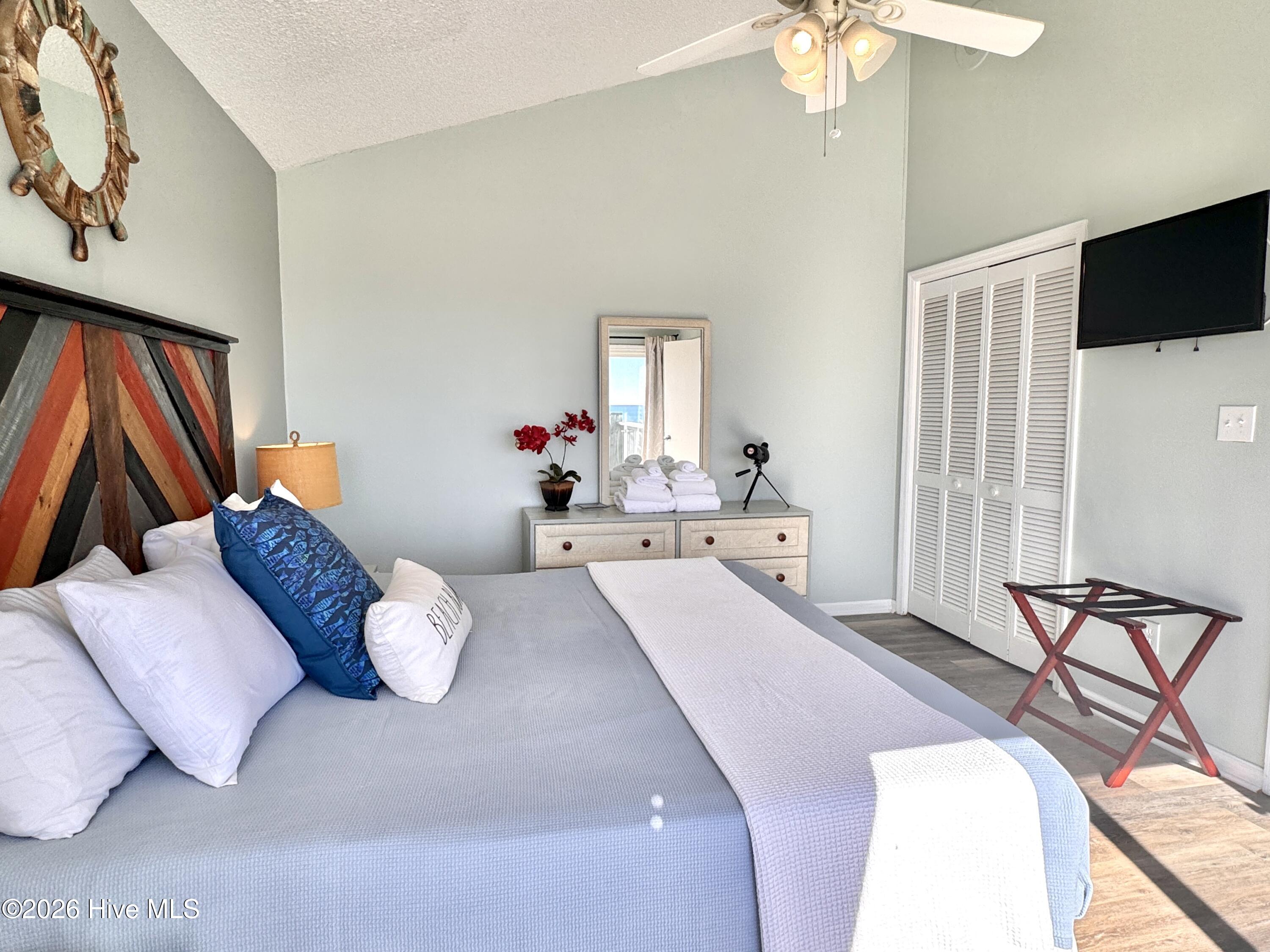 8801 Reed Drive UNIT 208n, Emerald Isle, NC, 28594