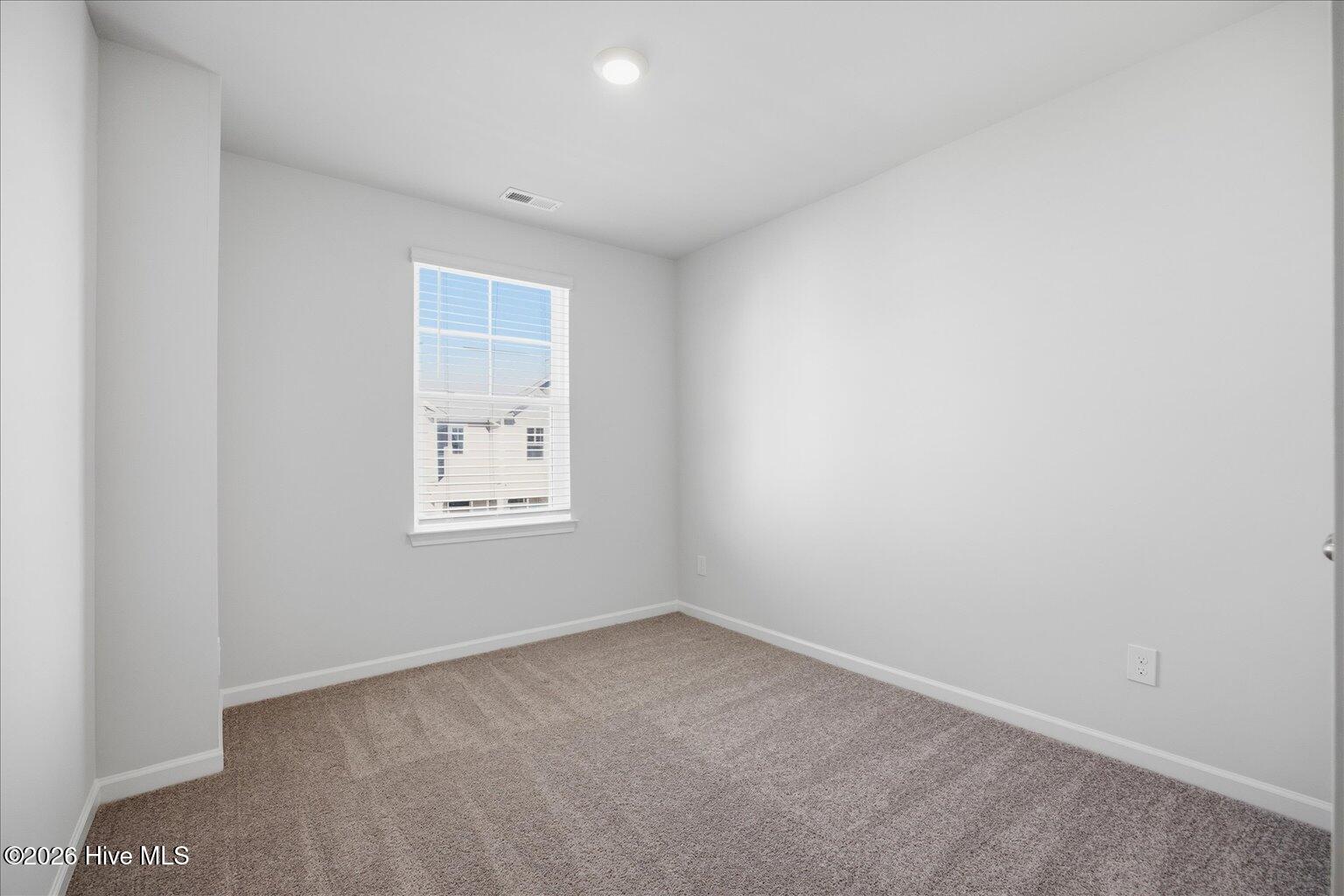 100548049 | Photo 59