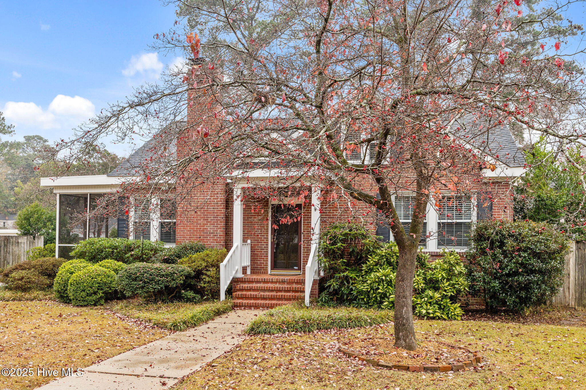 Homes for sale in Greenville, NC | 2406 E 4Th St, Greenville, NC 27858 | MLS# 100539402