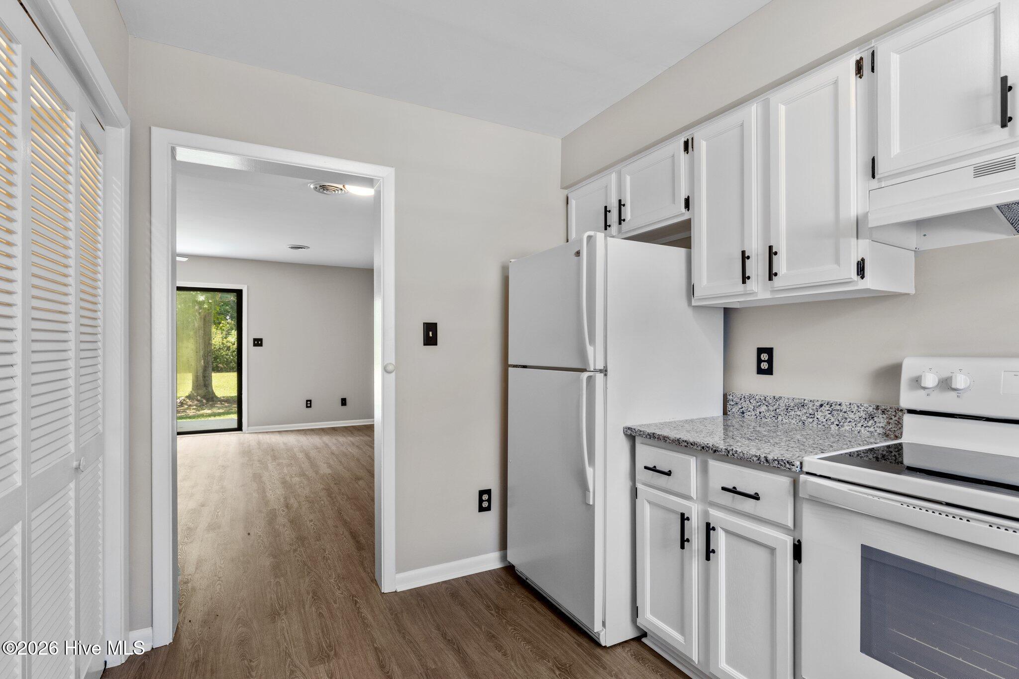 100565662 | Photo 11