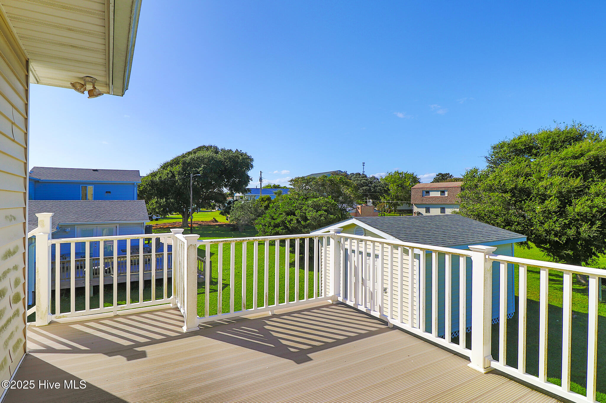 100535334 | Photo 33