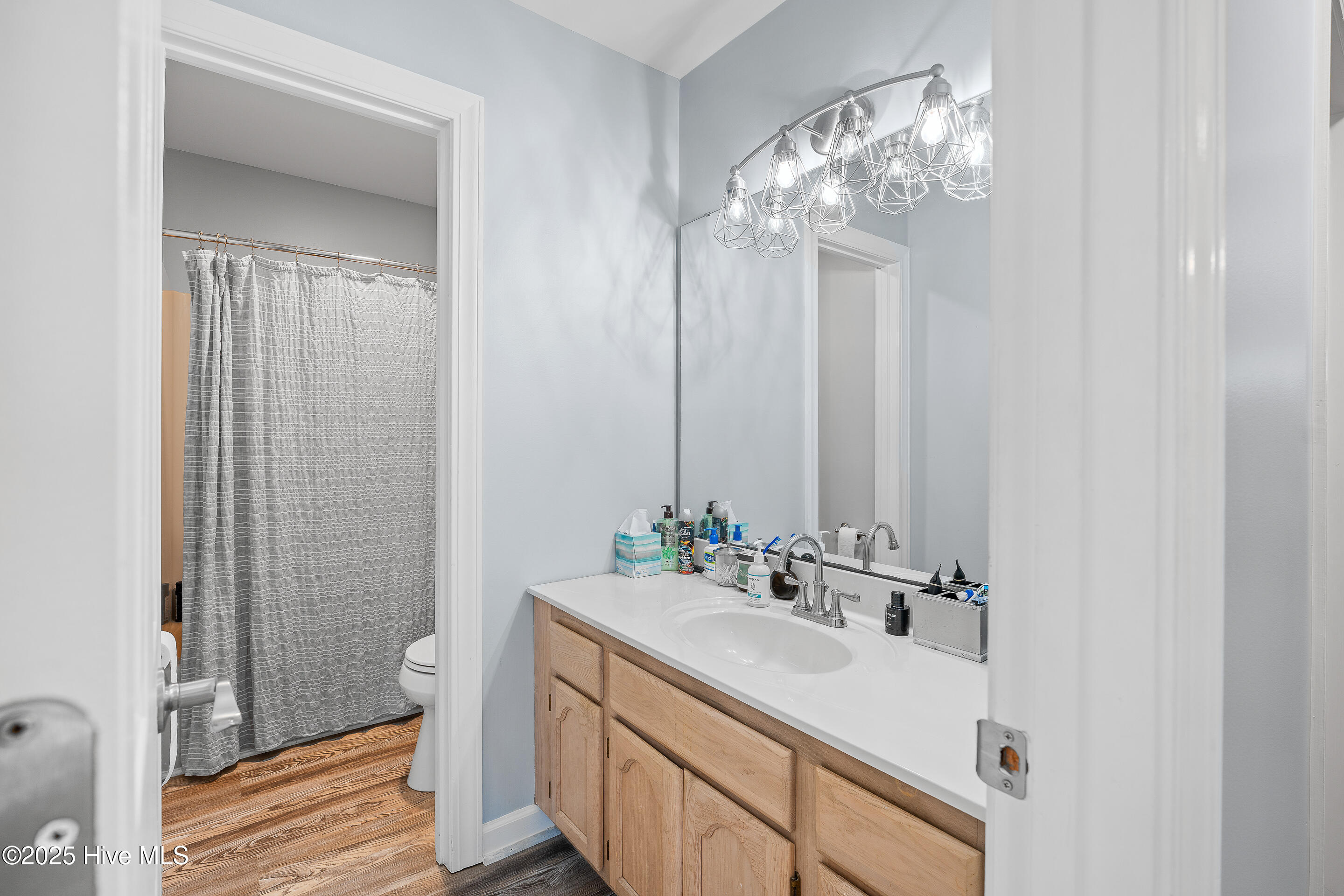 100542909 | Photo 41