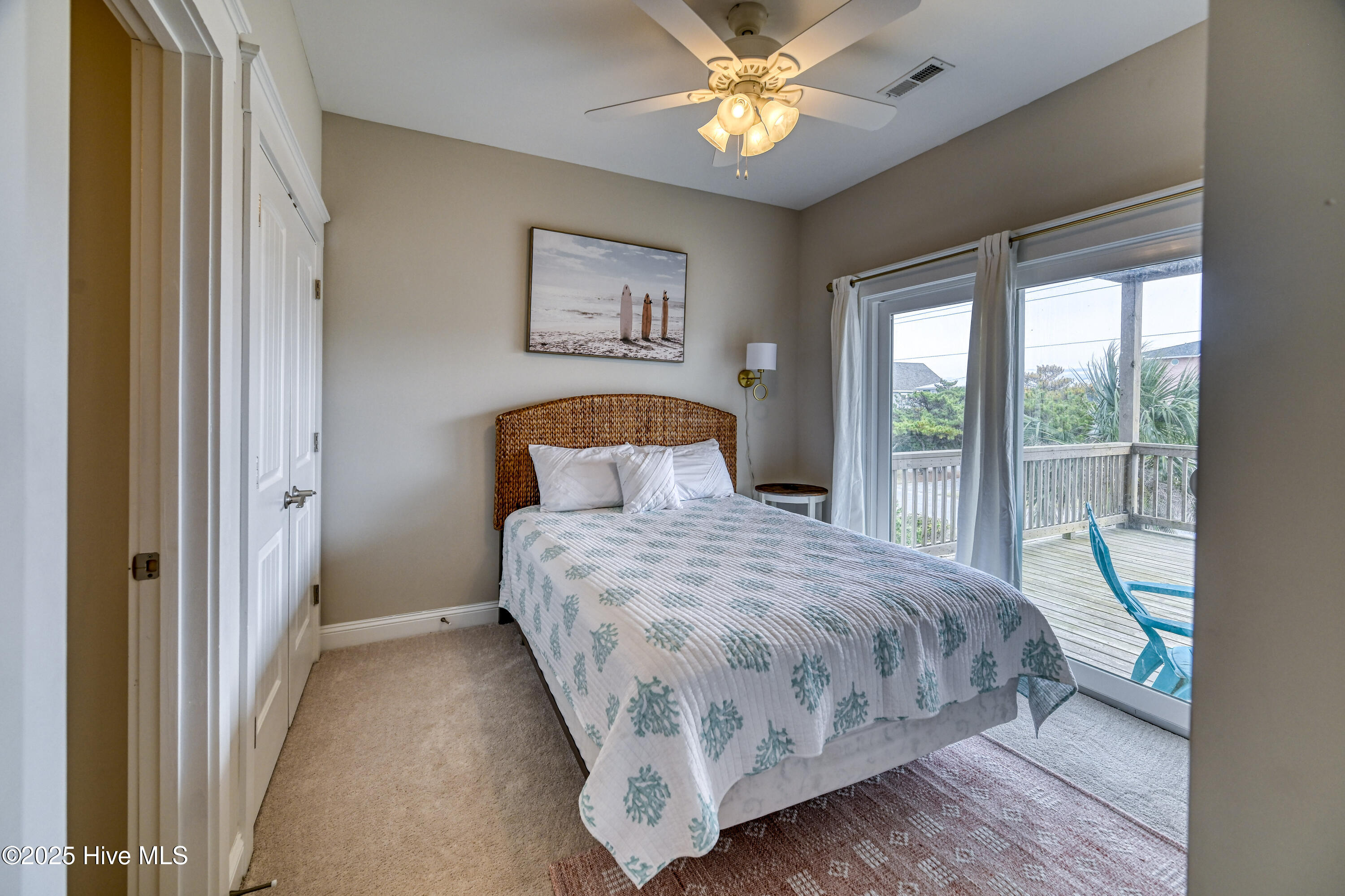 100543491 | Photo 50