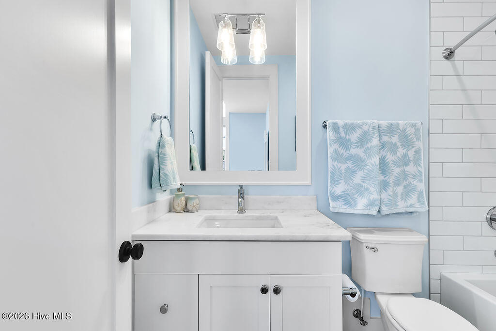 100564956 | Photo 28