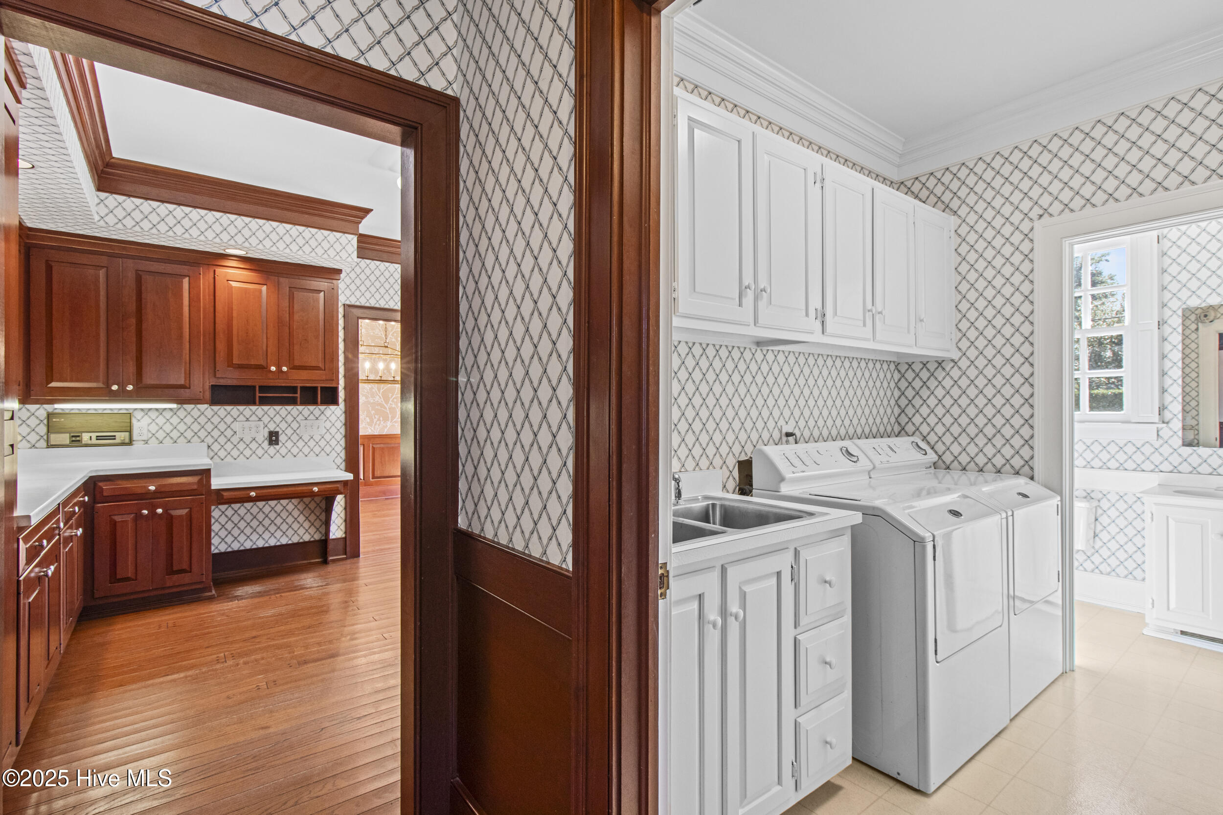 100537664 | Photo 20