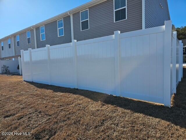 100547692 | Photo 23