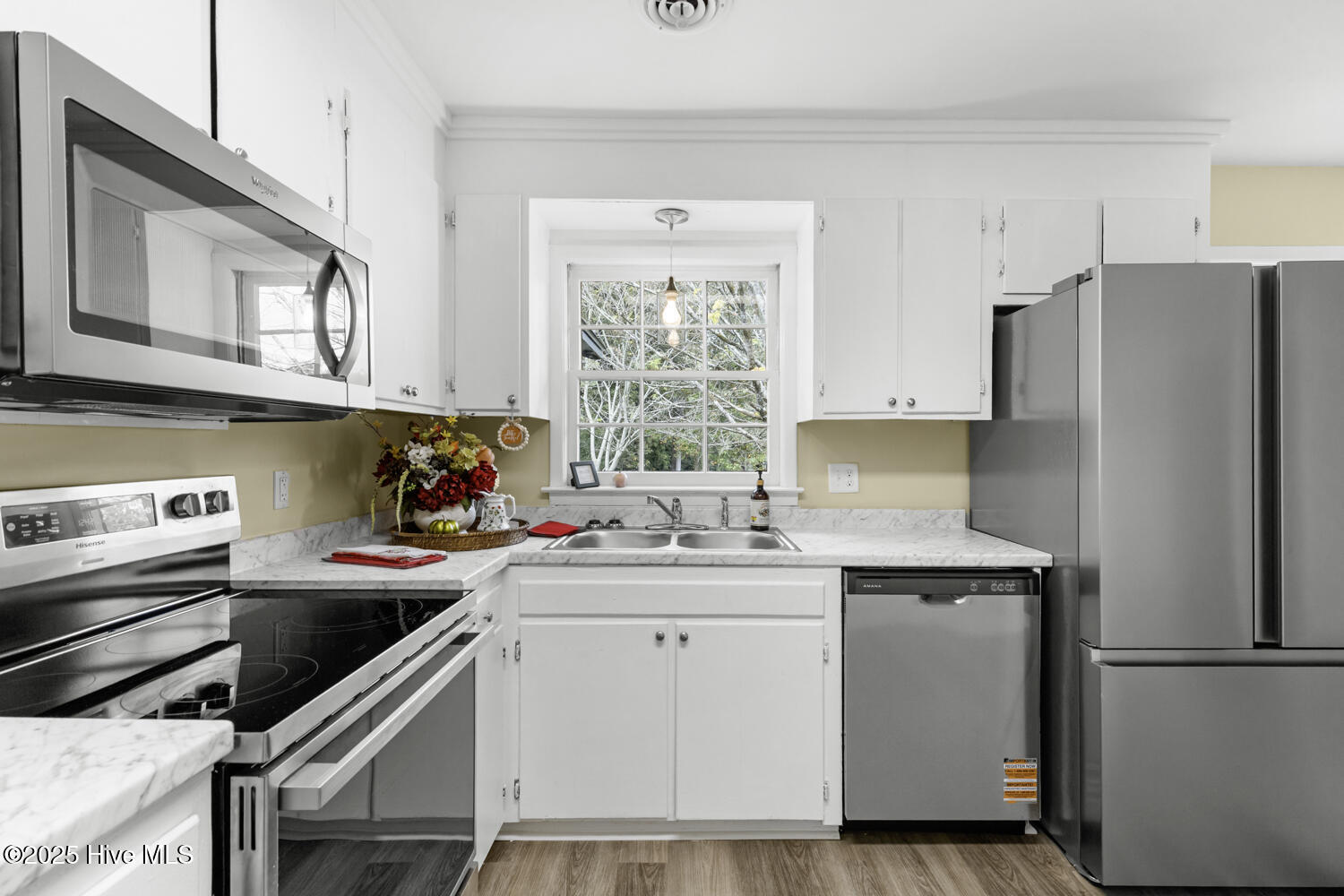 100534316 | Photo 10