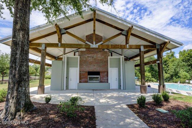 100552882 | Photo 65