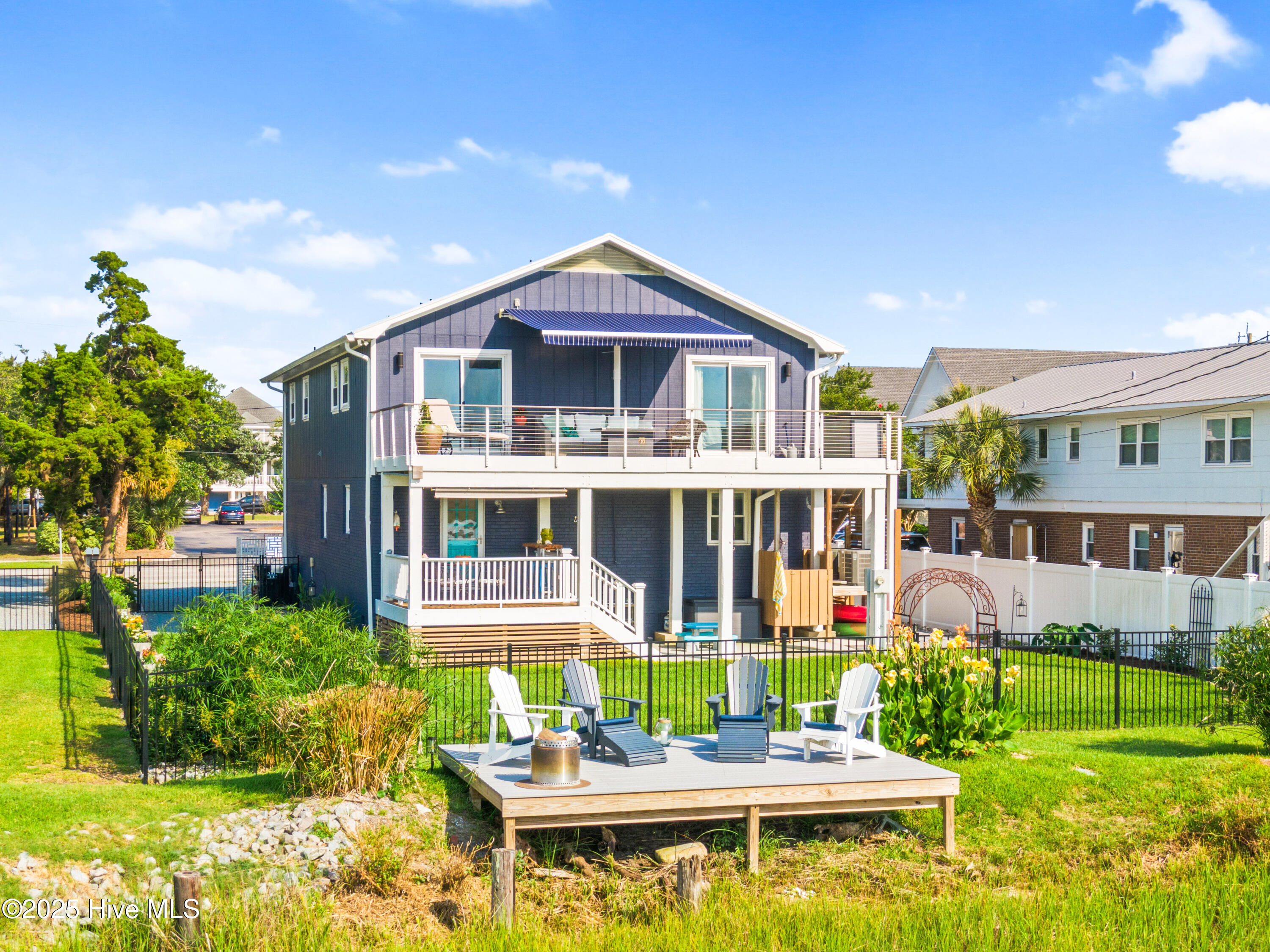 100567814 | Photo 71